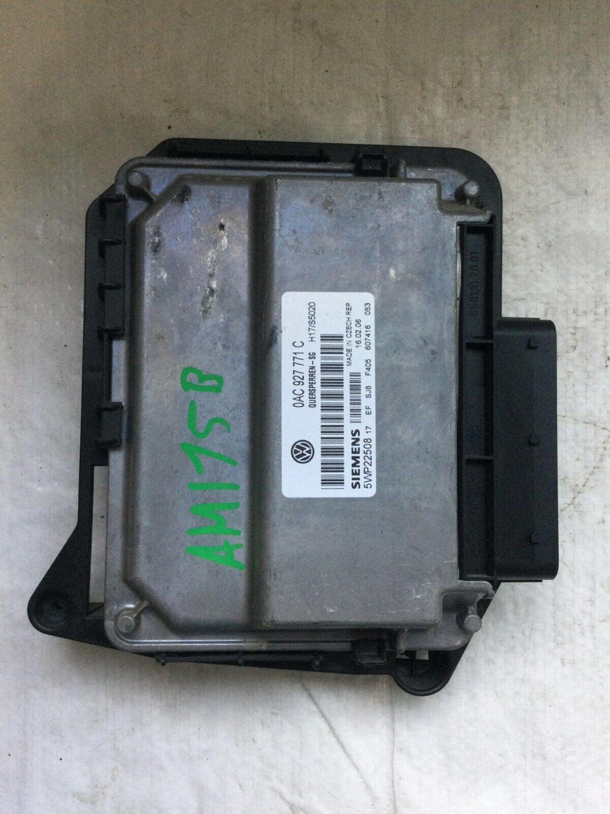 2007 Volkswagen Touareg Control Unit Differential Lock 0AC927771C OEM