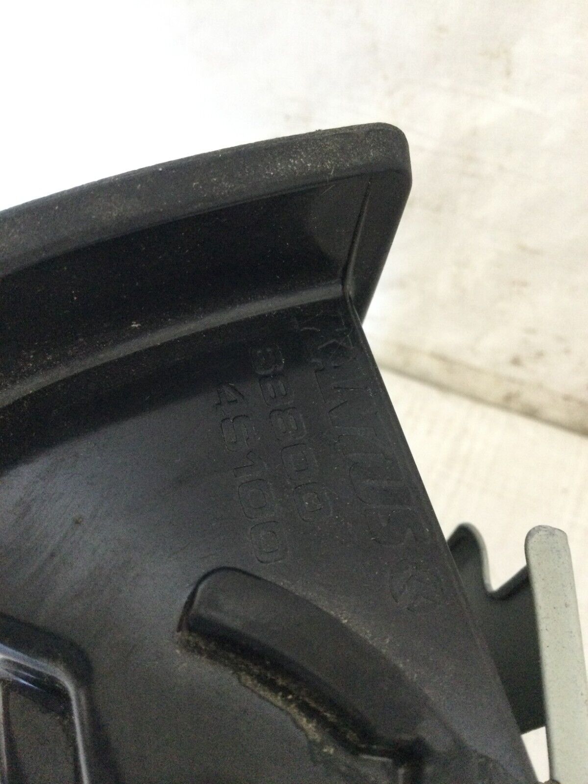 2001 Nissan Xterra Ashtray Lighter Insert 68800-4S100 Black OEM