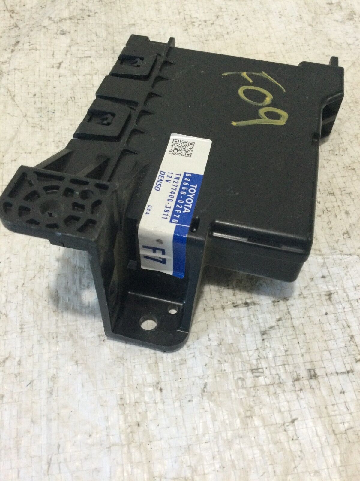 2018 Toyota Corolla AC Amplifier Climate Control Module 88650-02F70 OEM