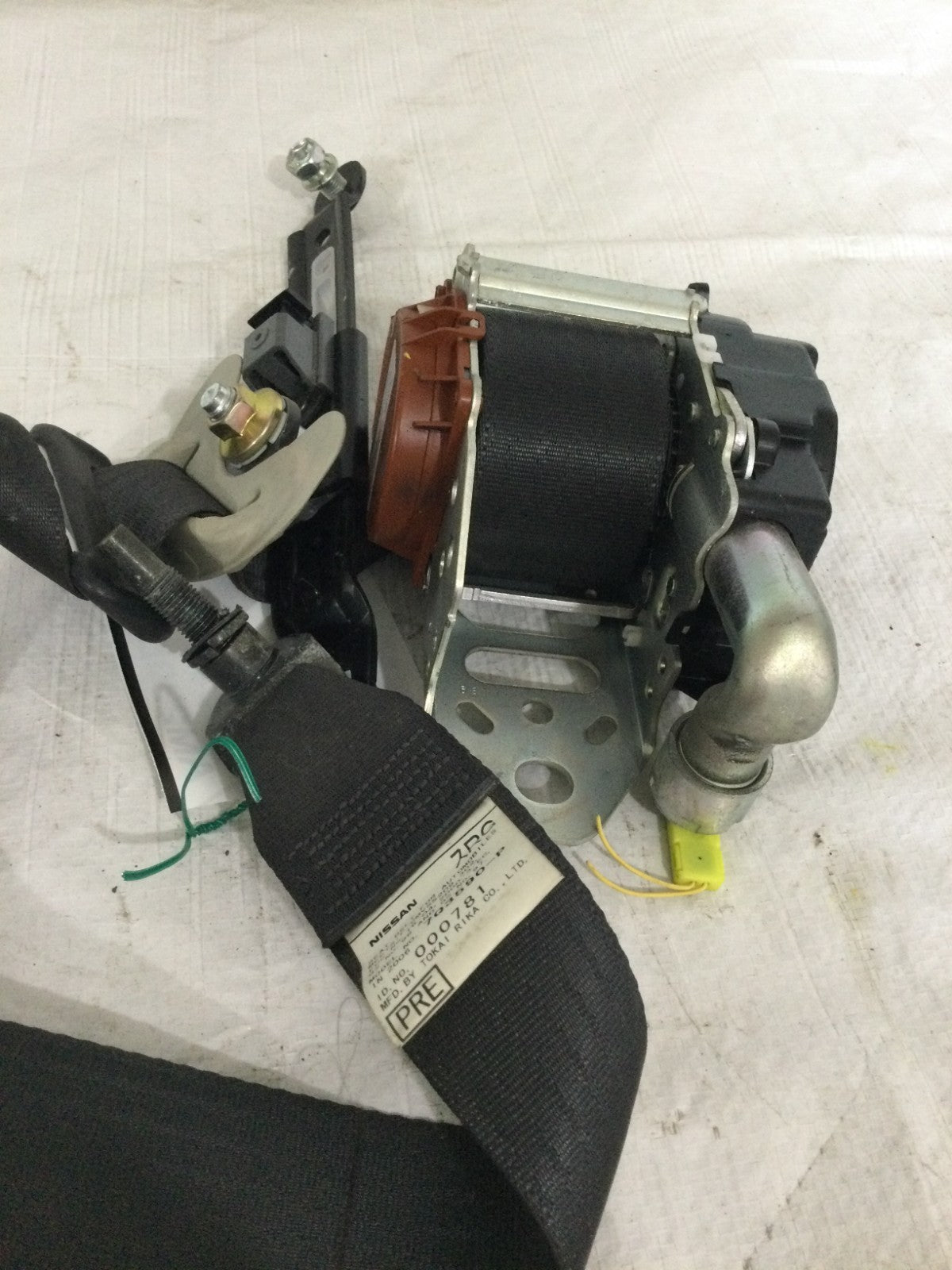 2007 Infiniti G35 Front Right Passenger Seat Belt OEM 7Q3590-P
