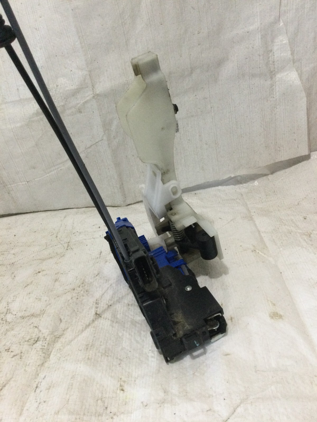 2017-2020 Hyundai Elantra Front Left Door Lock Latch Actuator 81310-F2030 OEM