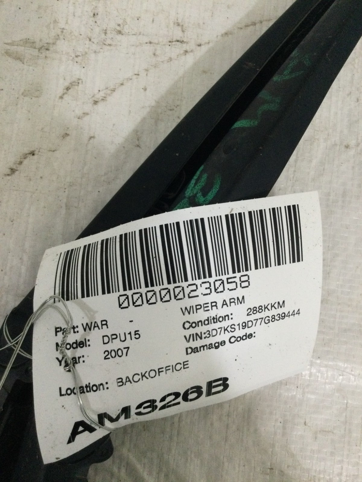 2007 Dodge Ram 1500 Front Windshield Wiper Arm Set OEM