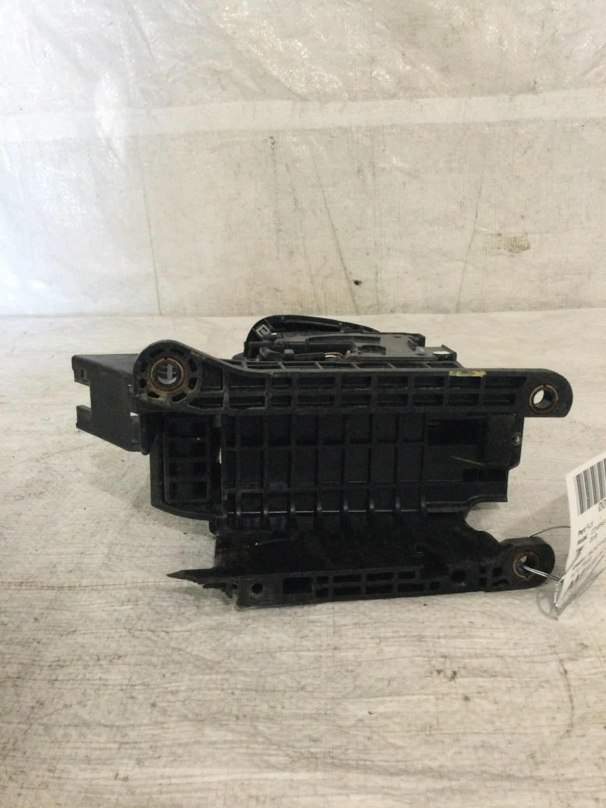 2019 Jeep Compass Floor Shifter OEM P5VM06DX9AI MARKED DAMAGE