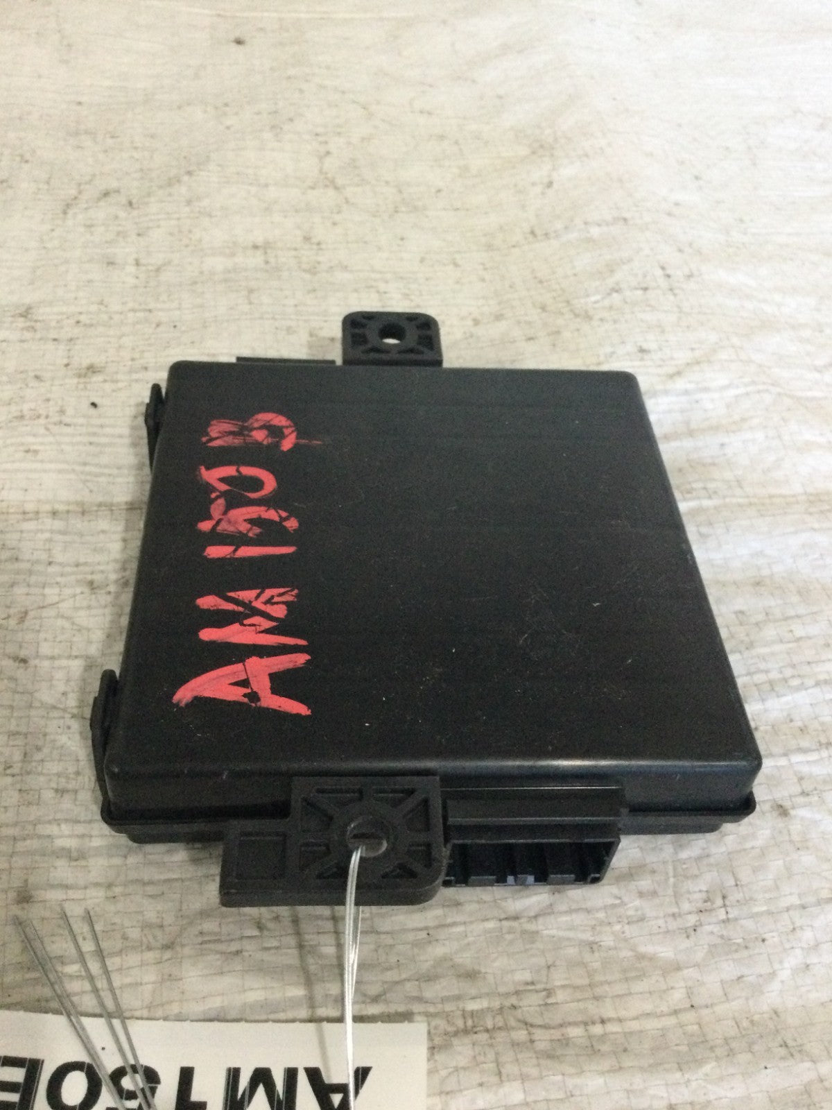 2017-2019 Jeep Compass Keyless Entry Receiver Control Module OEM 68411100AA