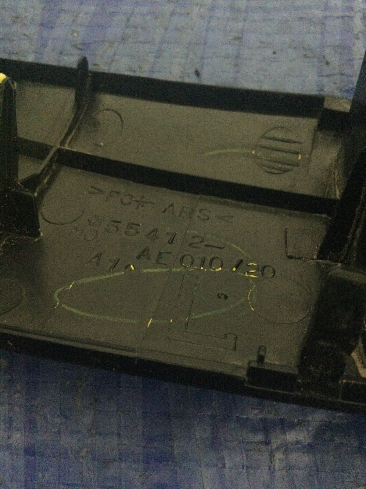 2004 Toyota Sienna Left Side Dashboard Trim Bezel  OEM LH