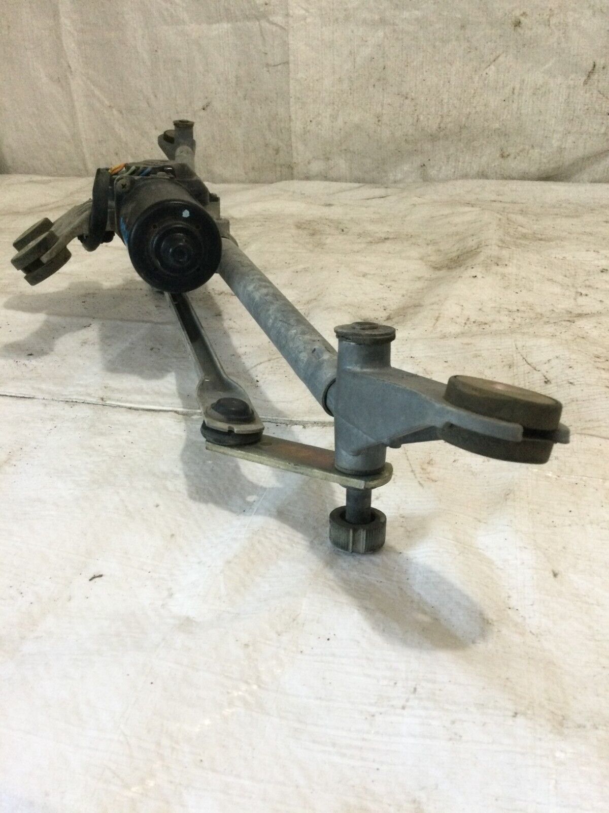 2003 Dodge Pickup 1500 Front Windshield Wiper Motor W/ Linkage OEM