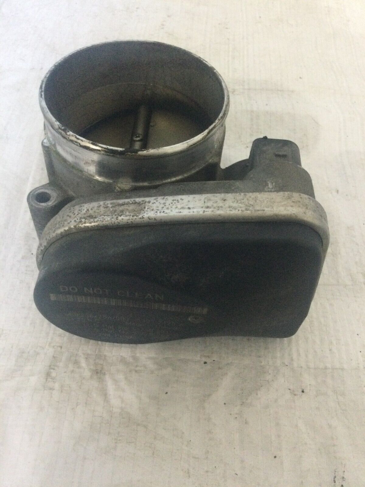 2003-2004 Dodge Ram 1500 Throttle Body Valve Assembly  5.7L 53032120AC