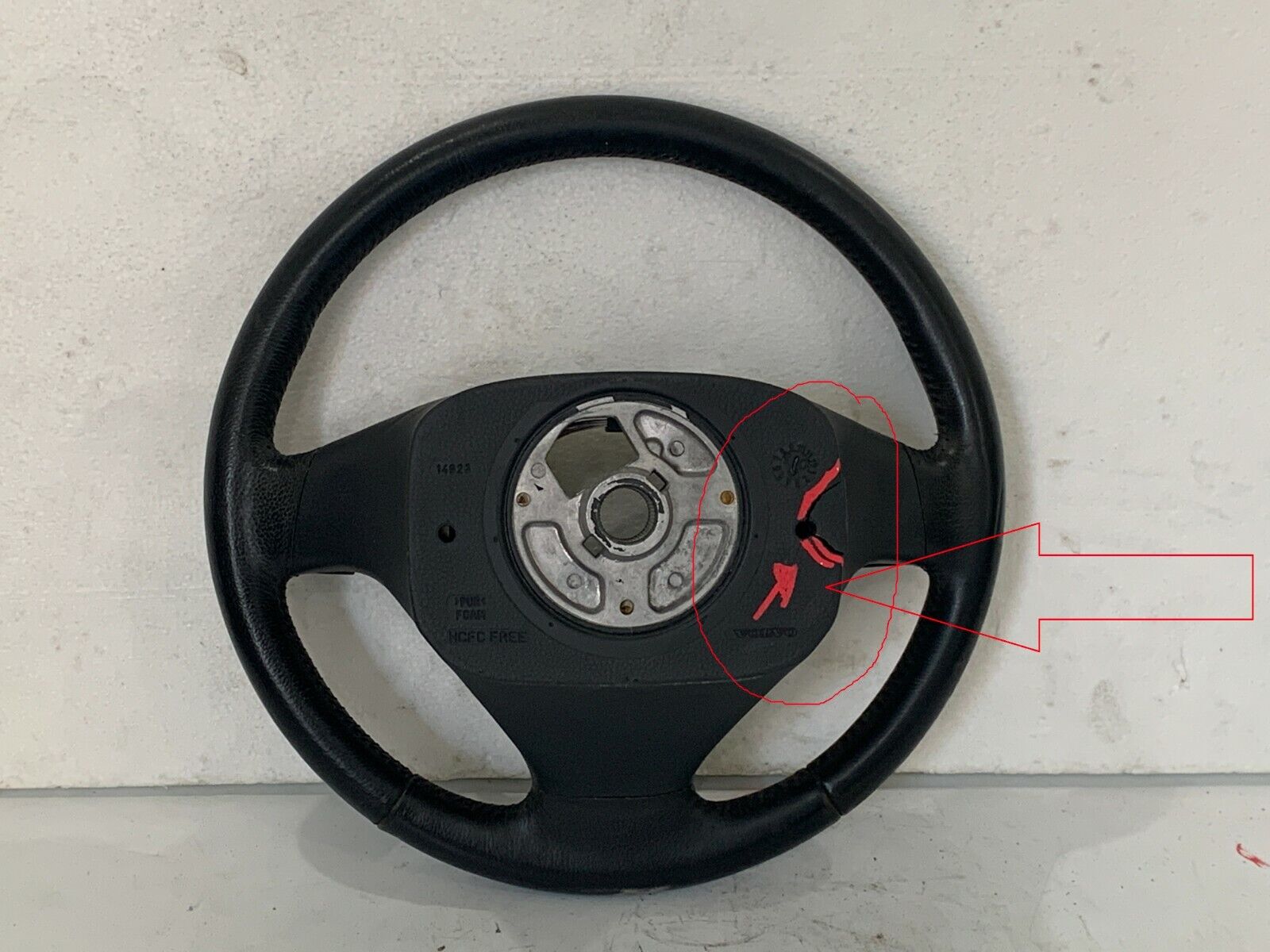 2001-2009 Volvo S60 Black Leather Steering W/ Control Buttons OEM 