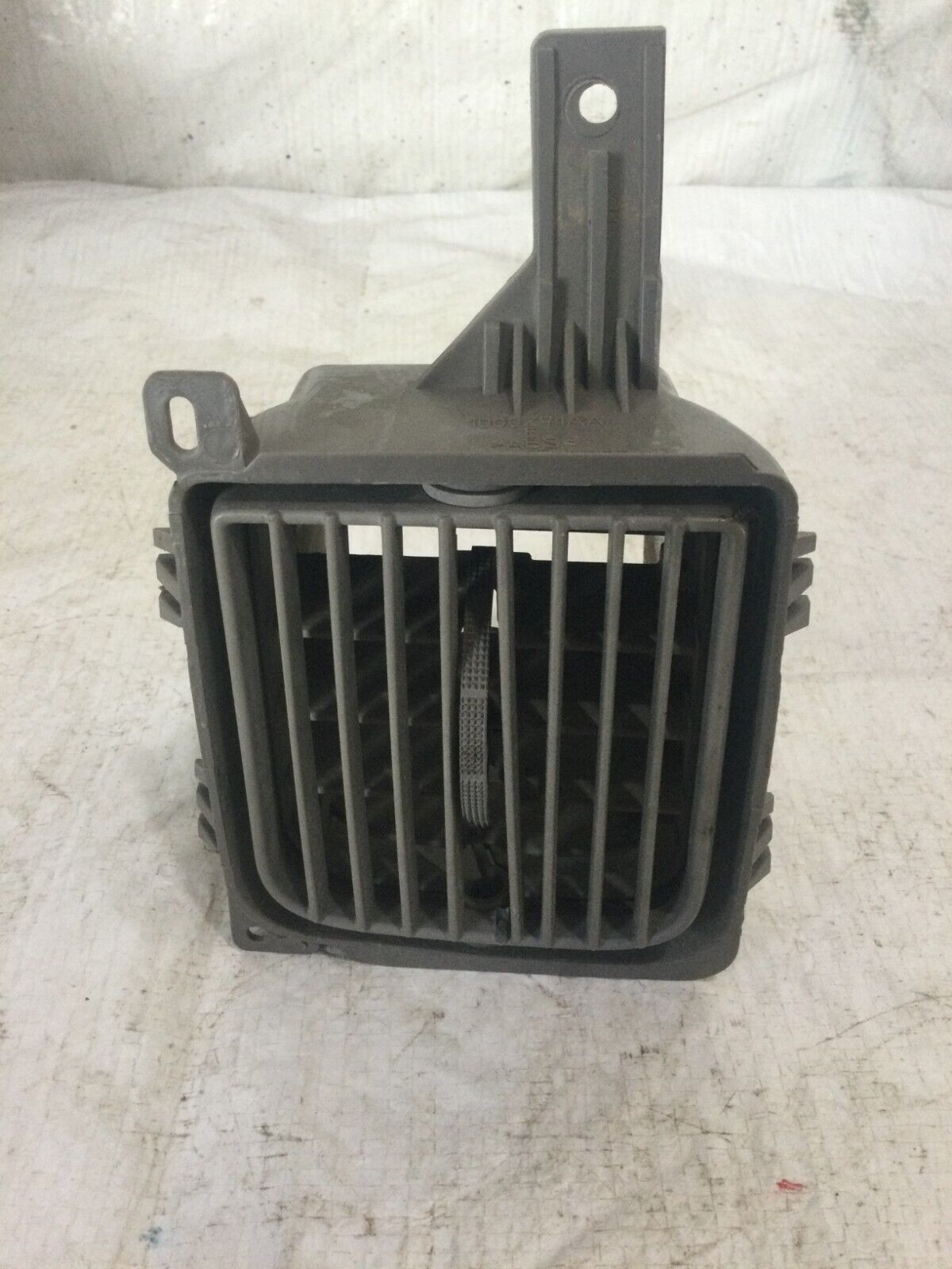 2003 Dodge Ram 2500 Left Dash Vent 1000Z71AA OEM