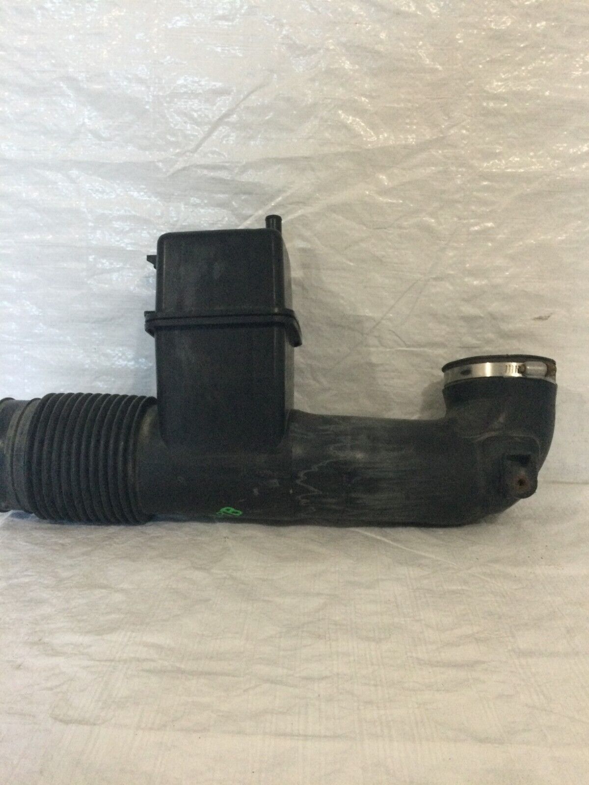 2005-2006 Toyota Tundra 4.7L Air Cleaner Tube Duct OEM 17880-A0010