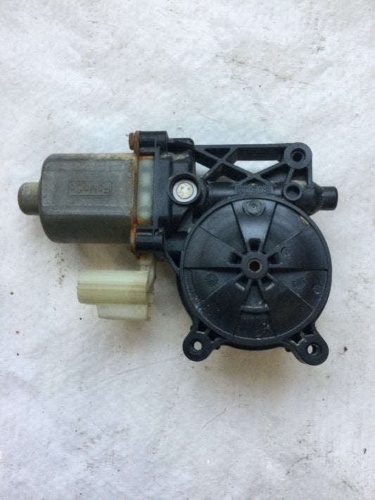 2015-2017 Ford F-150 F150 Rear Glass Window Sliding Motor 130822995 OEM