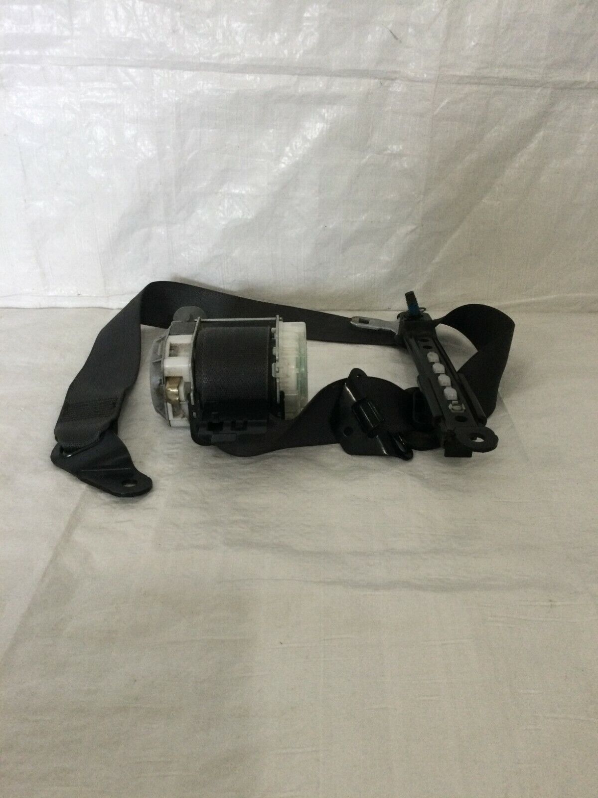 2007 GMC Acadia Front Right Passenger Seat Belt OEM 15806583
