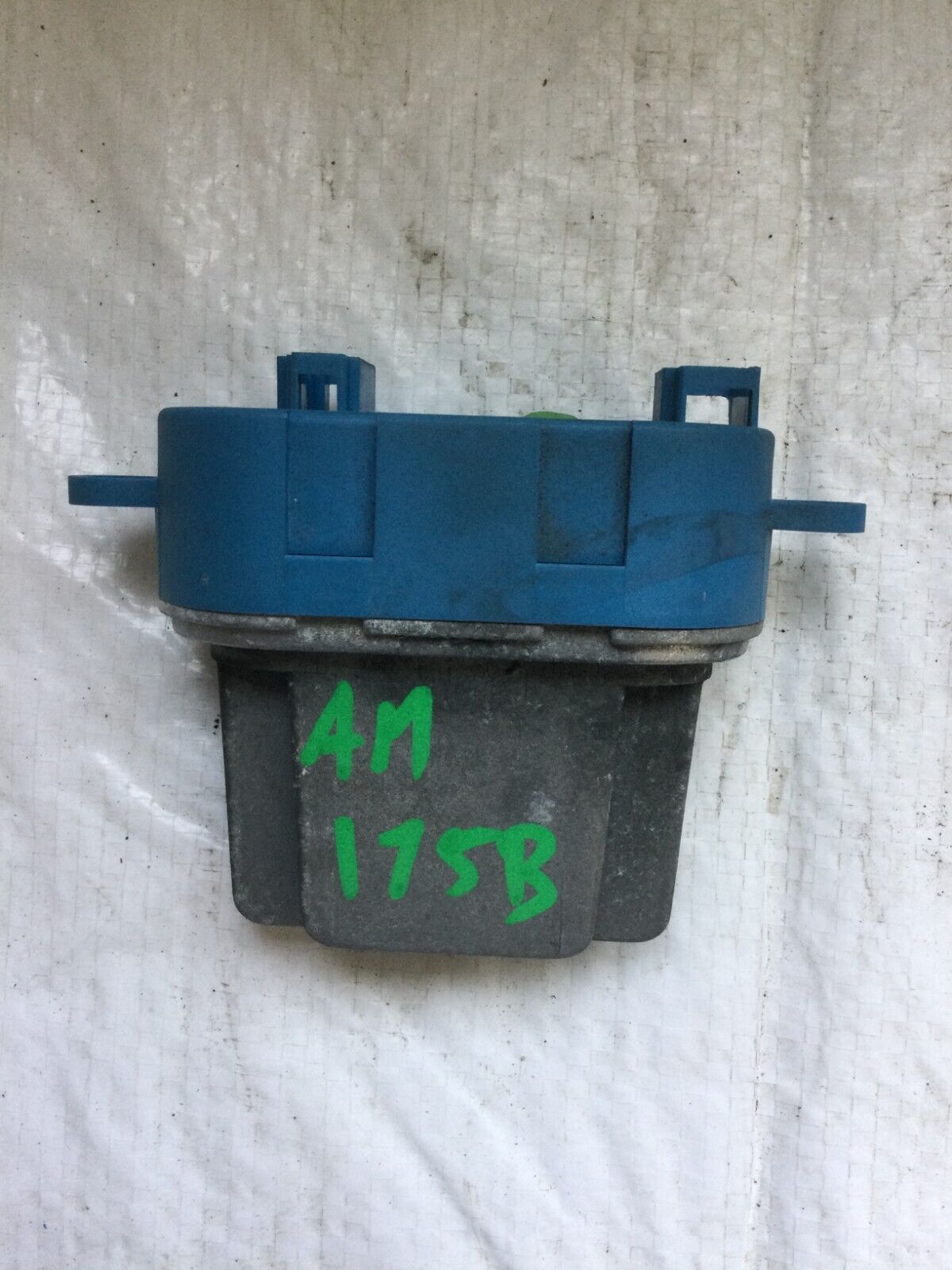 2007 Volkswagen Touareg Blower Motor Resistor OEM 2004-2009