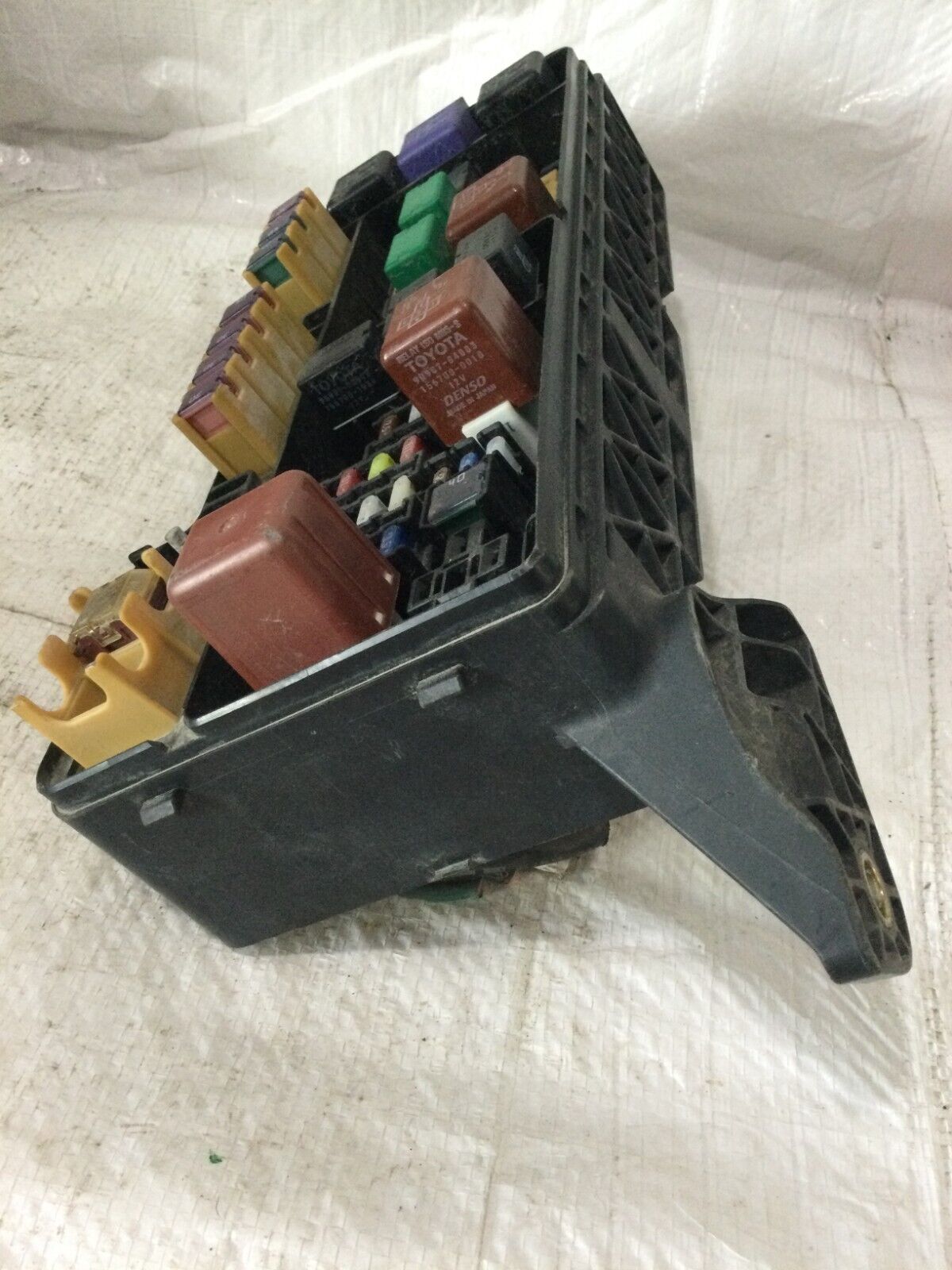 2003 Toyota Highlander Engine Fuse Box OEM