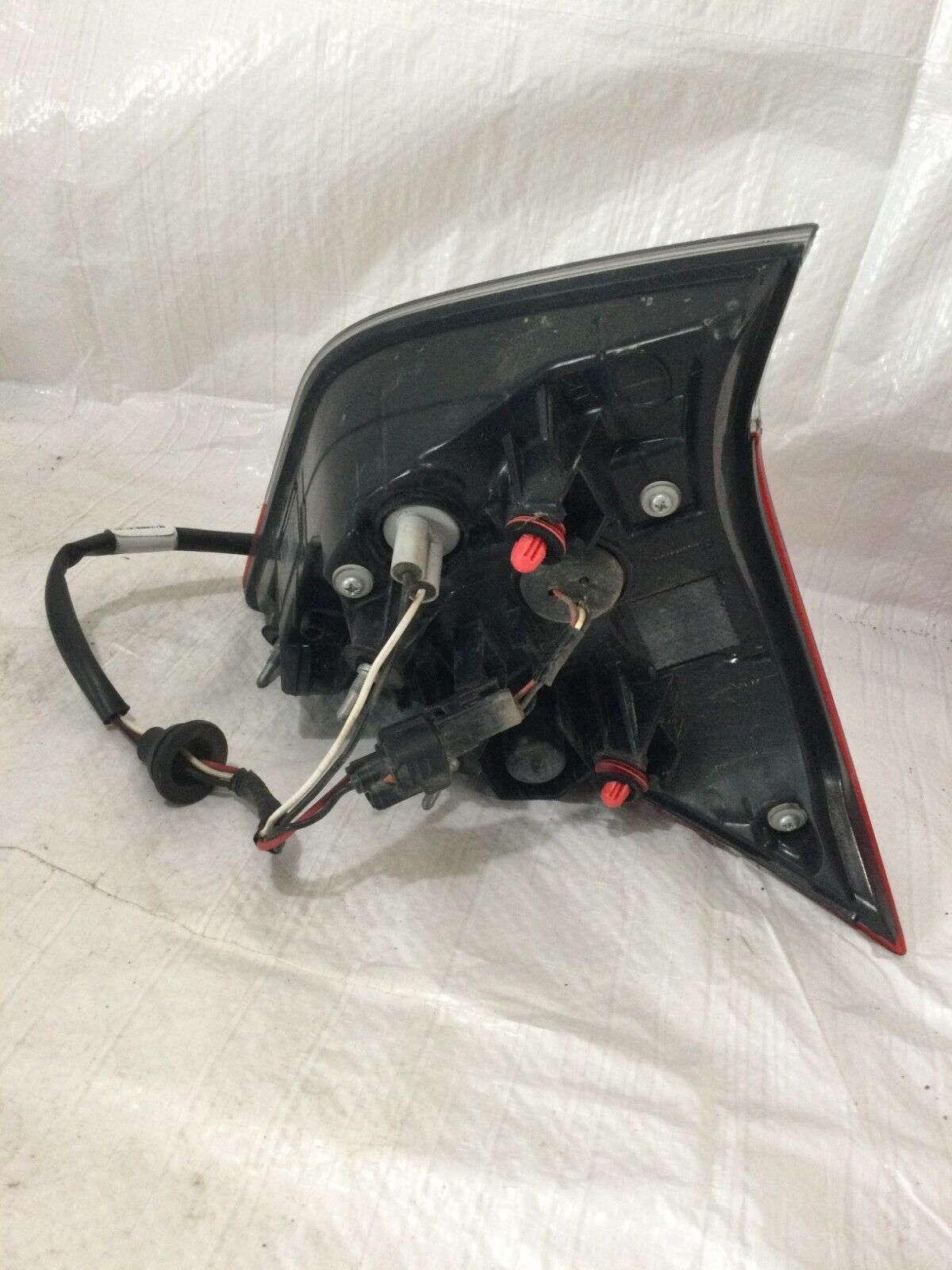 2018 Nissan Rogue Rear Right Liftgate Mounted Tail Light Assembly OEM