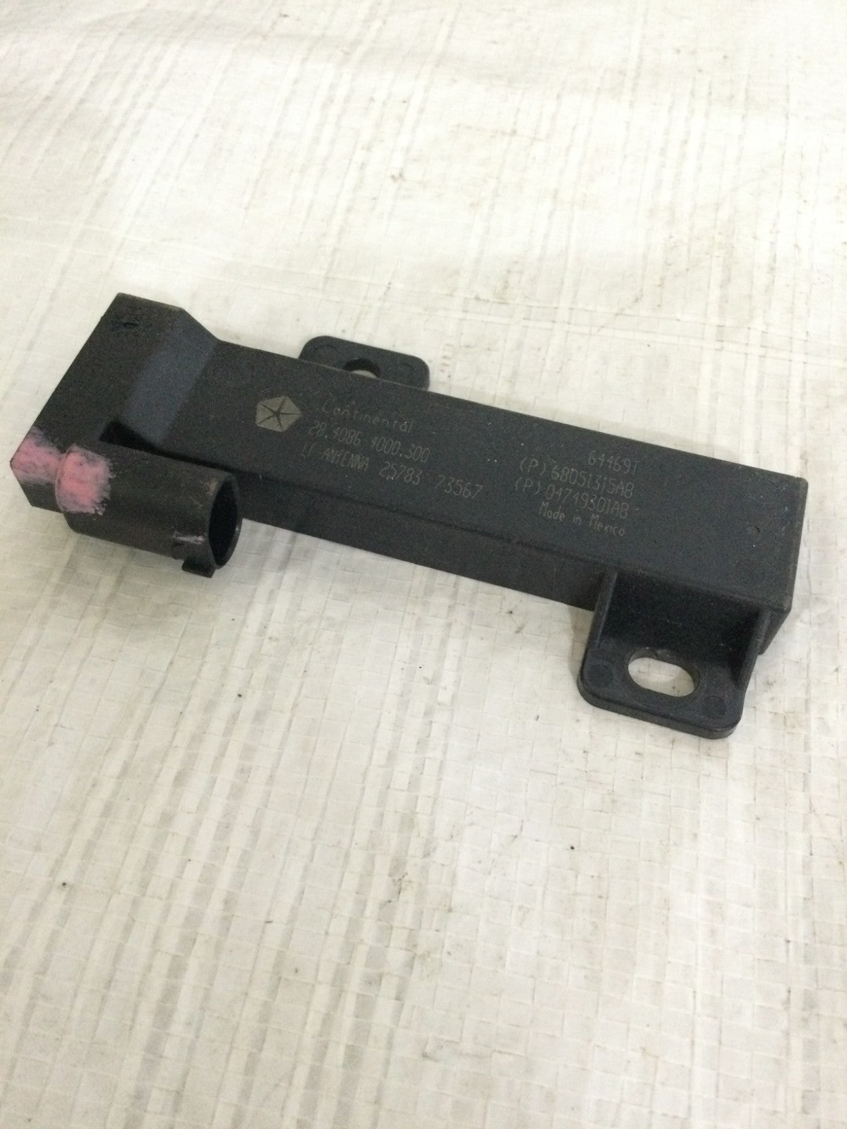2019 Jeep Compass Keyless Entry Antenna Module OEM 68051315AB