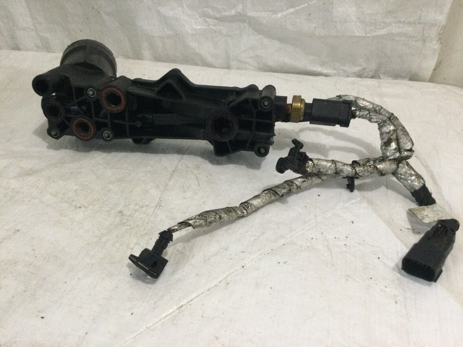 2018 Chrysler 300 Oil Filter Adapter Housing Assembly 68105583AA OEM