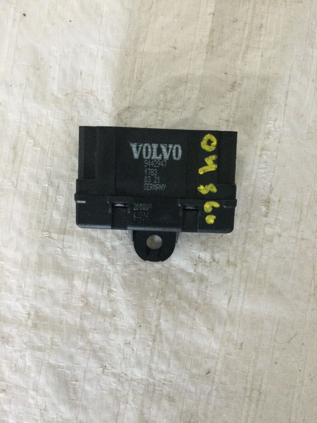 2004 Volvo S60 Left Front Seat Heater Heat Control Module Relay 9442947 OEM