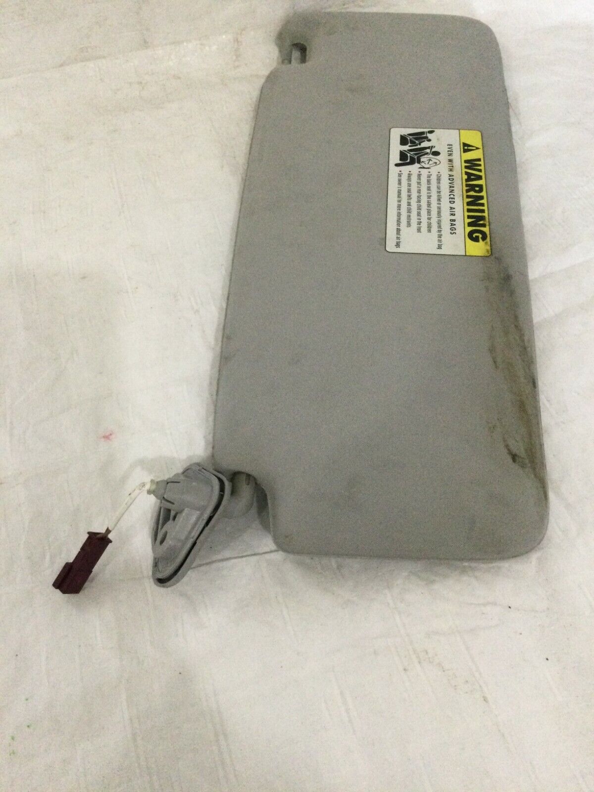 2006 BMW 750Li Sedan Right Sun Visor OEM RH