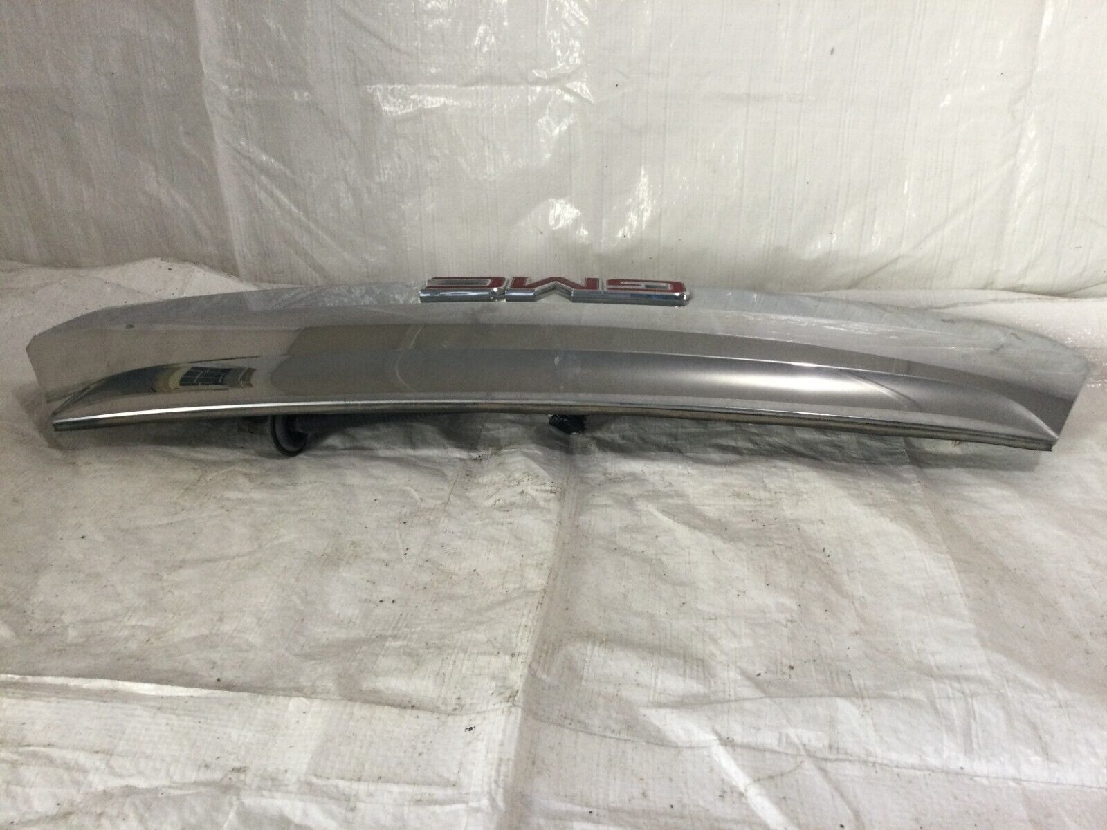 2016-2017 GMC Terrain Rear Tail Lift Gate Chrome Molding Applique OEM