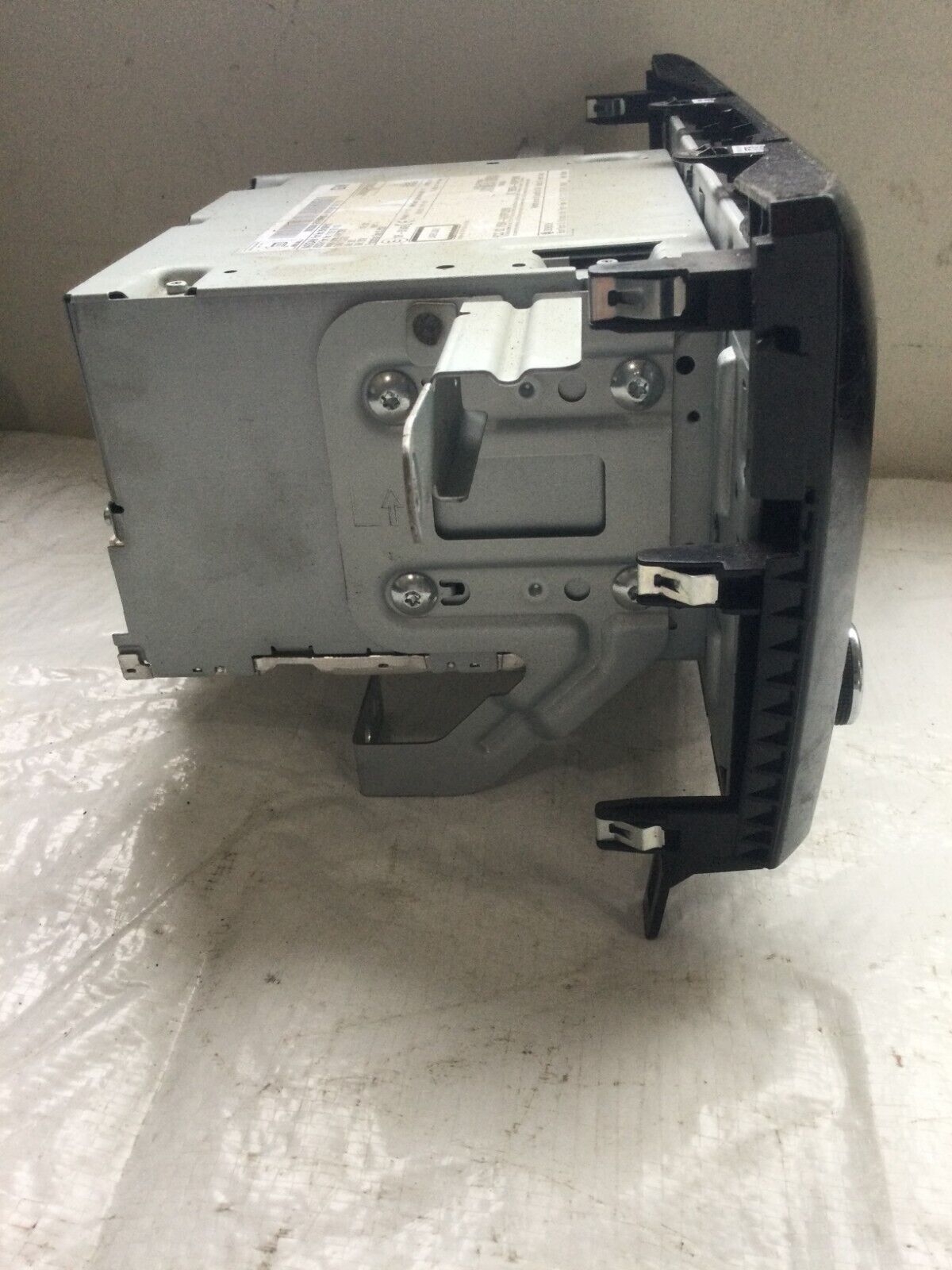 2018-2020 Nissan Rogue AM FM CD Navigation Radio Display 259158F90C OEM