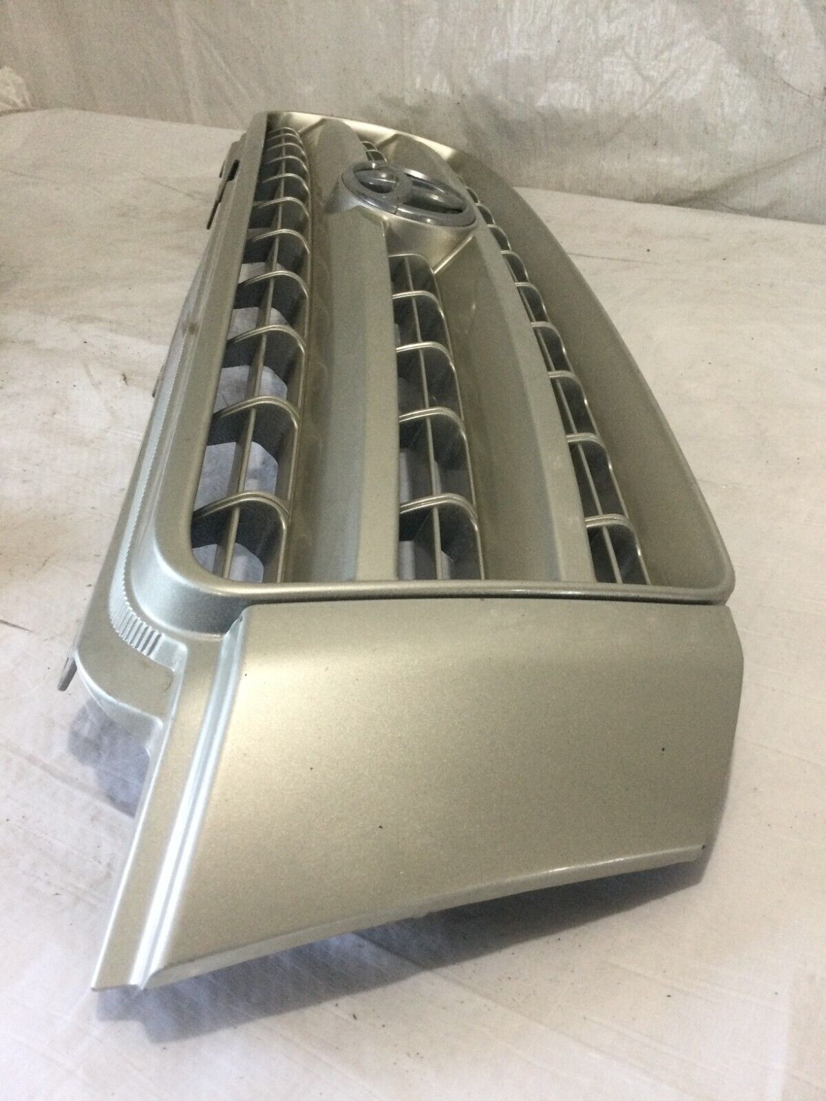 2001-2003 Toyota Highlander Front Grille Grill OEM