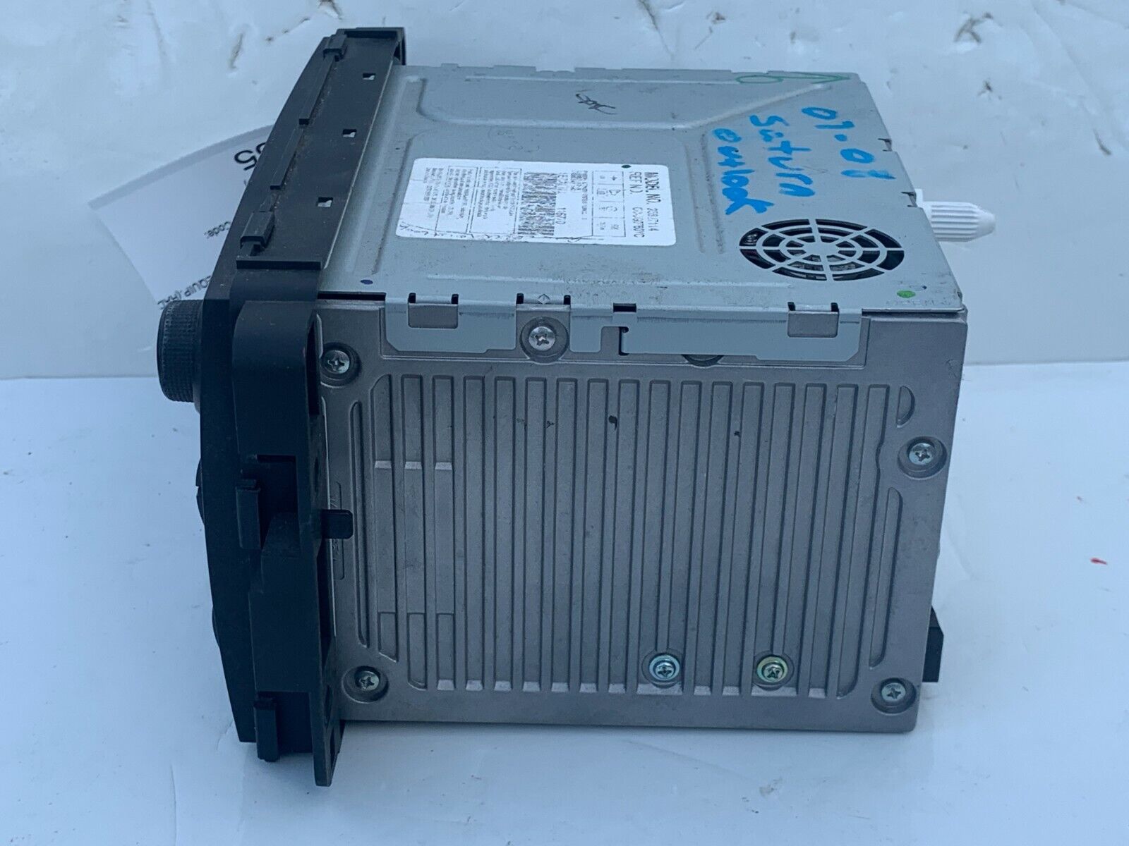 2007-2008 Saturn Outlook AM FM CD Radio Player OEM OPT US8 25827114