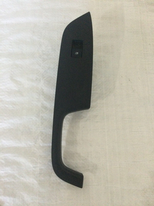 2015 Chevrolet Equinox Passenger Right Side Window switch 13305370 OEM
