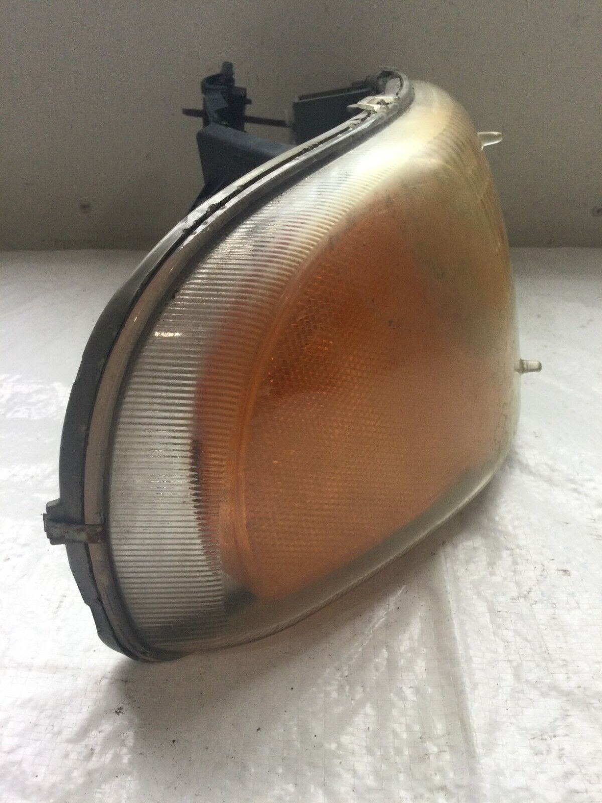 2002 GMC Sierra 1500 Headlight Right Passenger Side OEM RH