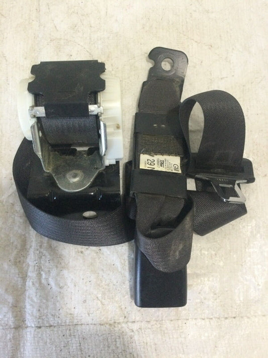 2008 GMC Sierra 2500  Left Side Rear Seat Belt 15890417 OEM