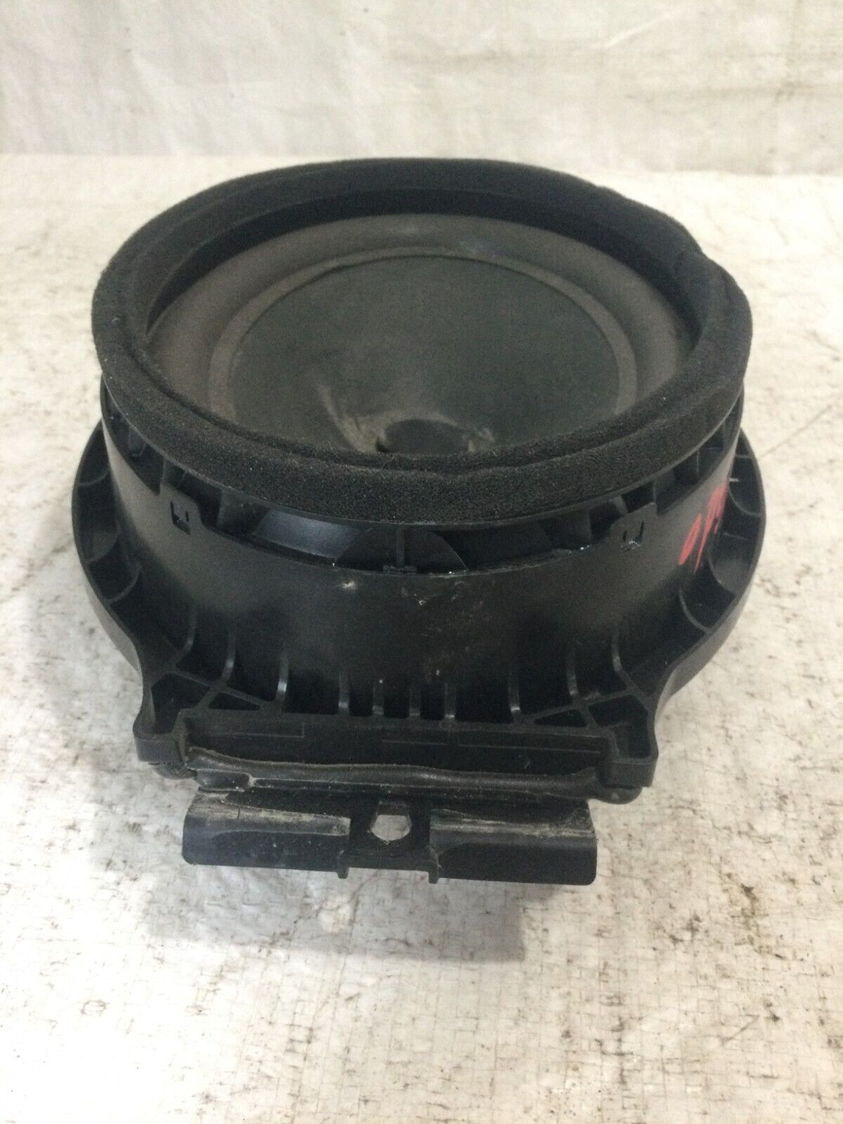 2020-2021 Chevrolet Silverado 1500 Front Right Door Speaker 84688101 OEM