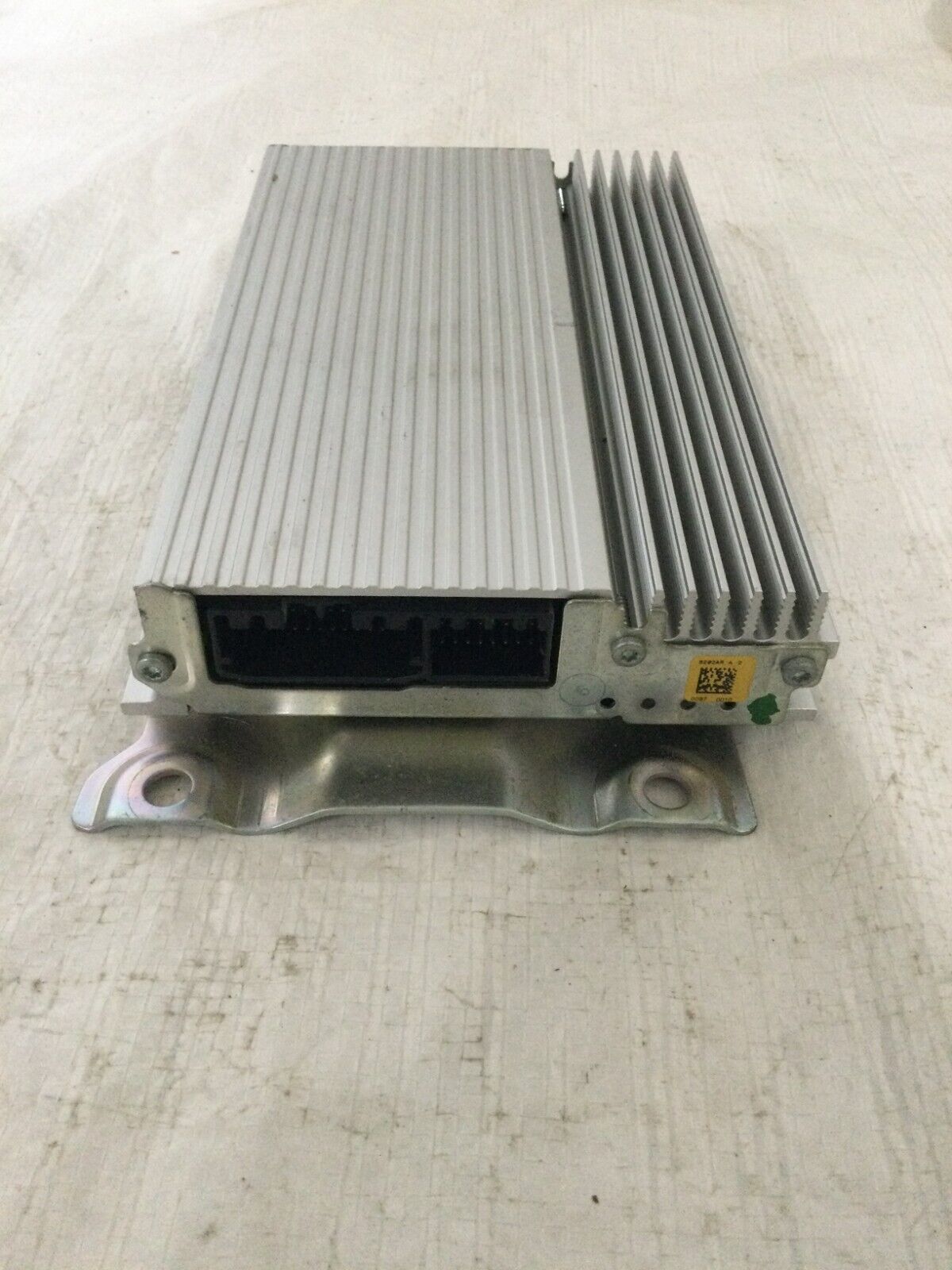 2007 Dodge Nitro Infinity Audio Stereo Radio AMP Amplifier 05091012AG