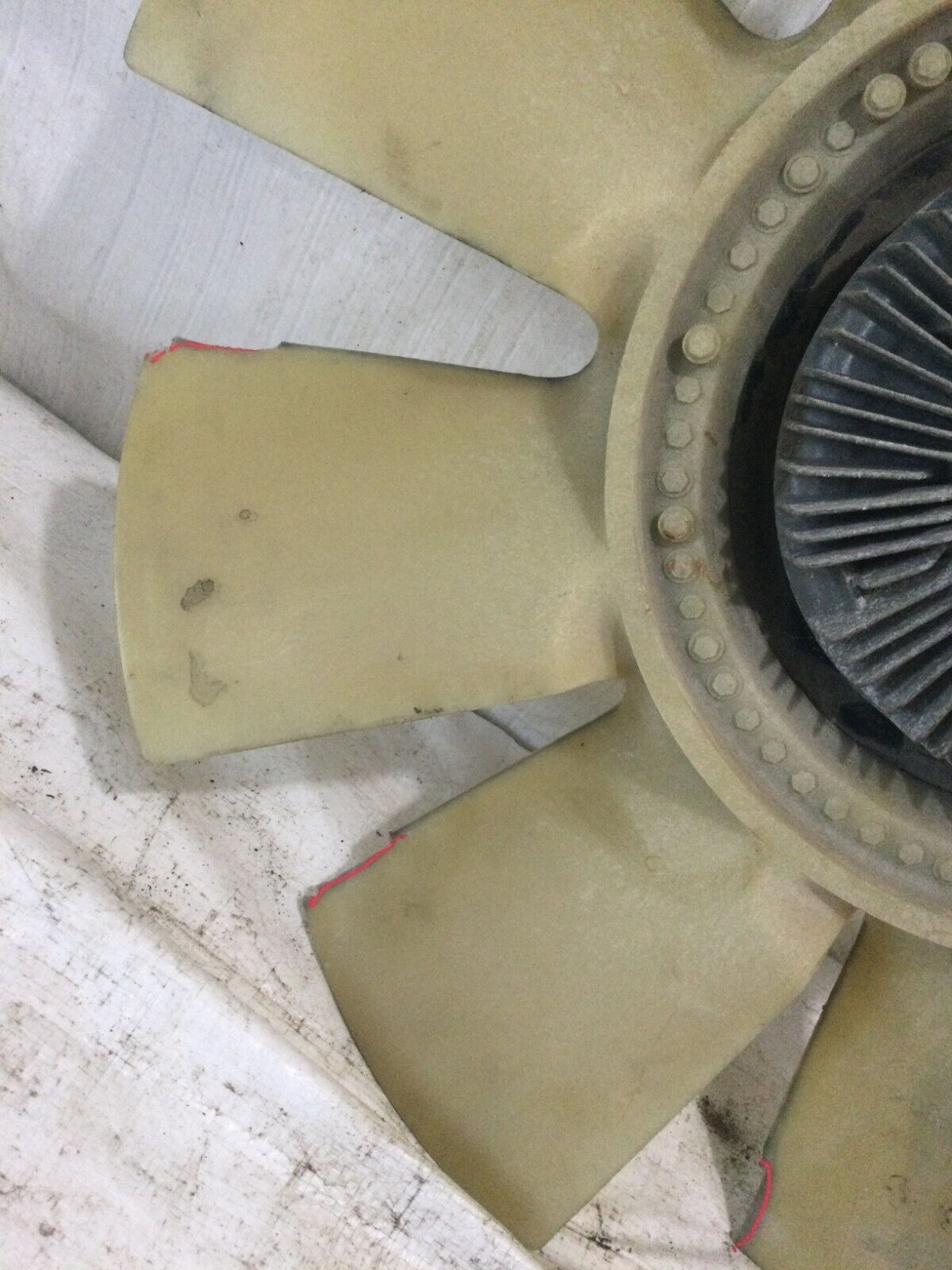 2007 Chevrolet Silverado 2500HD Fan Blade W/ Motor OEM