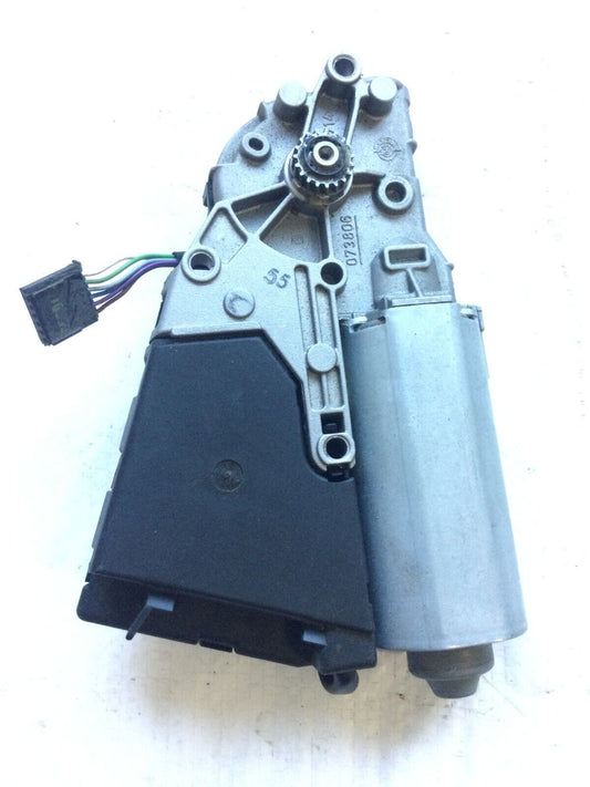 2006 Volkswagen Jetta Sunroof Motor 8D0959591C OEM