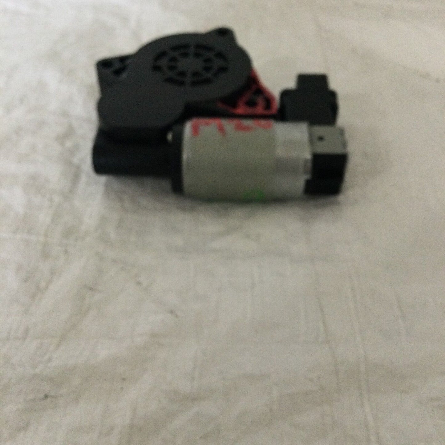 2004-2005 Mazda 6 Hatch Back Rear Right Power Window Motor OEM