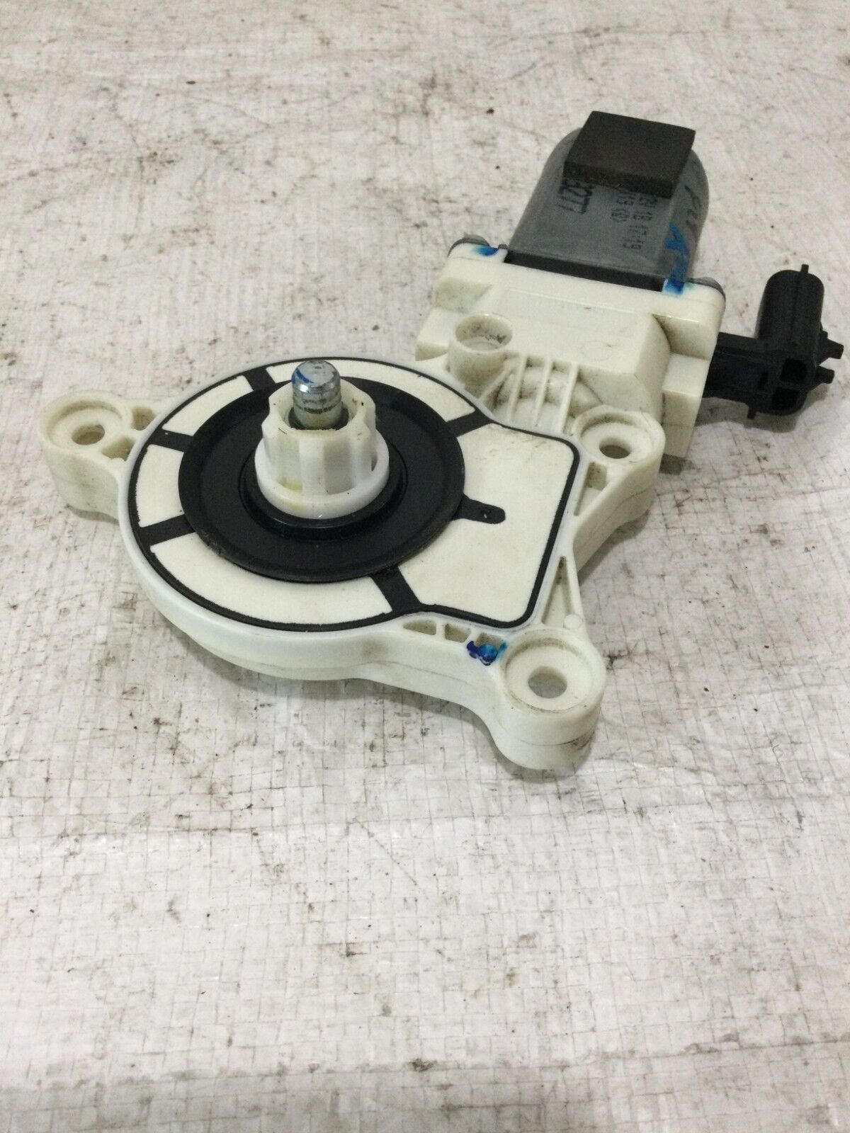 2018 RAM 1500 Right Rear Door Power Window Motor OEM