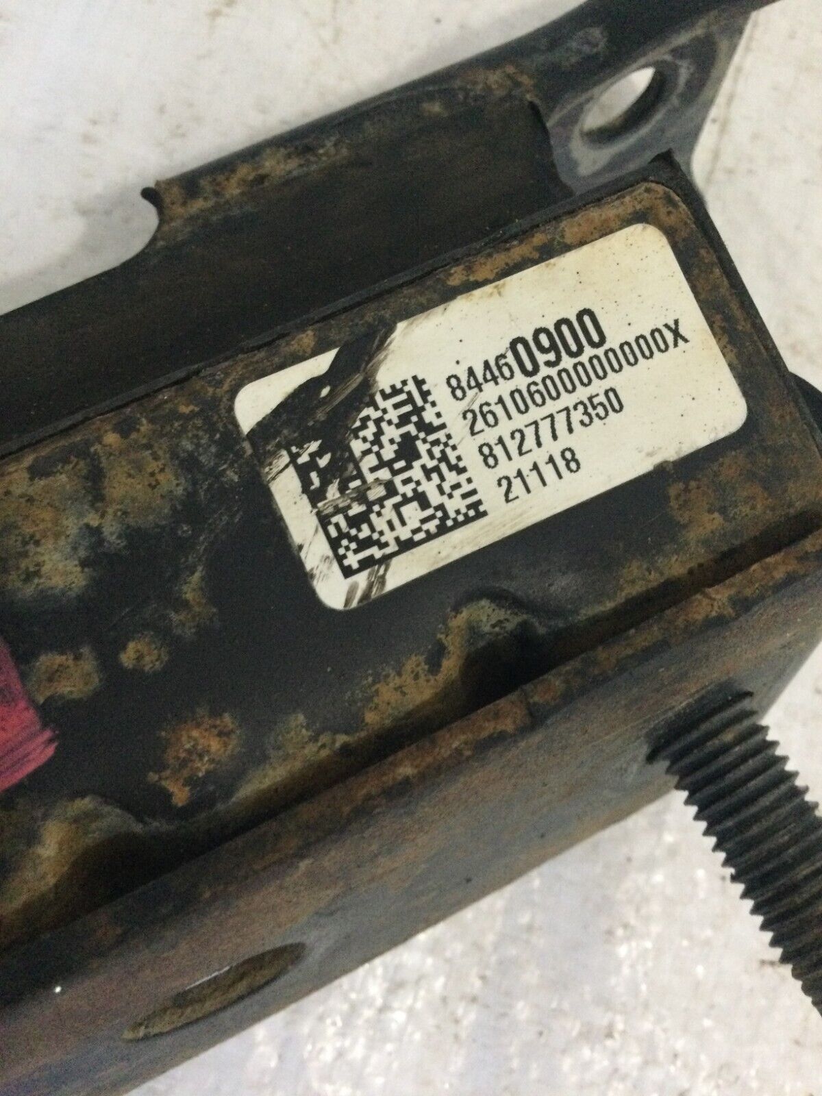 2019-2022 Chevrolet Silverado 1500 Auto Trnsmission Mount Bracket OEM 84460900