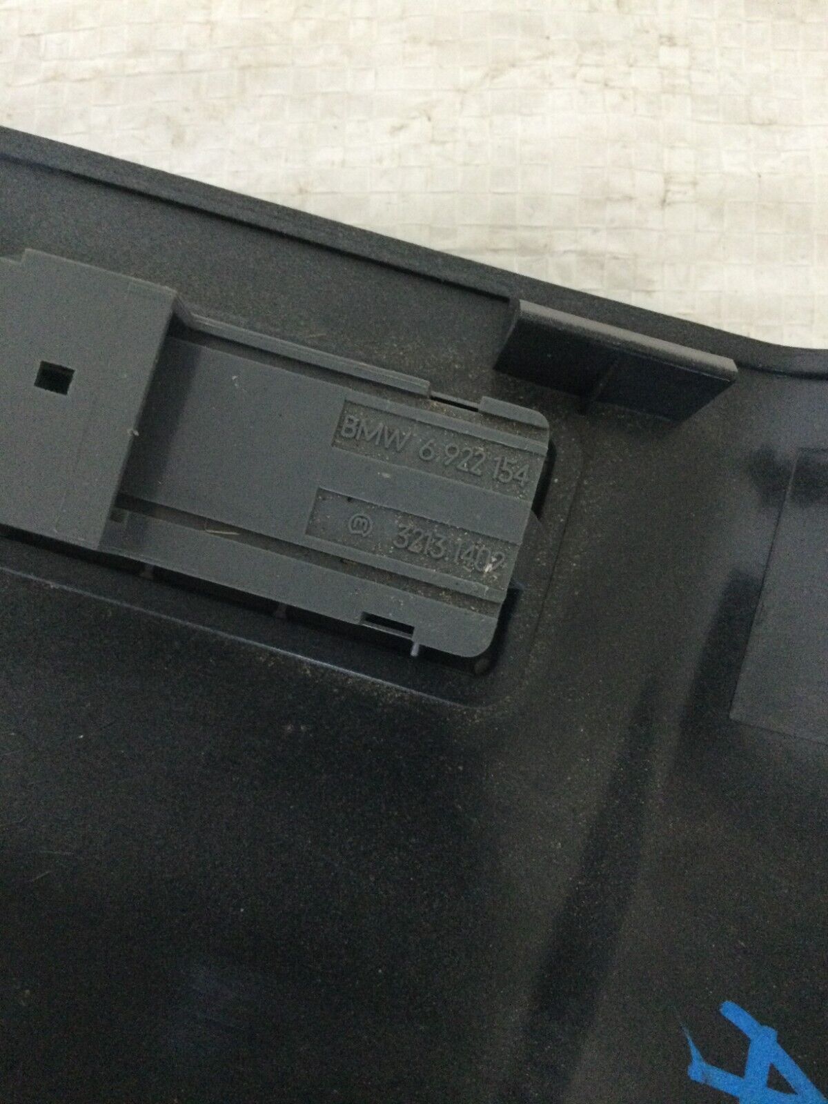 2004 BMW 745i E65/E66 Sunroof SOS Control Switch OEM 6922154