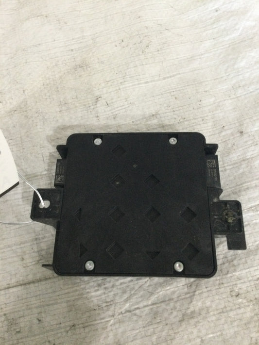 2017 Dodge Ram 3500 Hub Receiver OEM 68319680AD