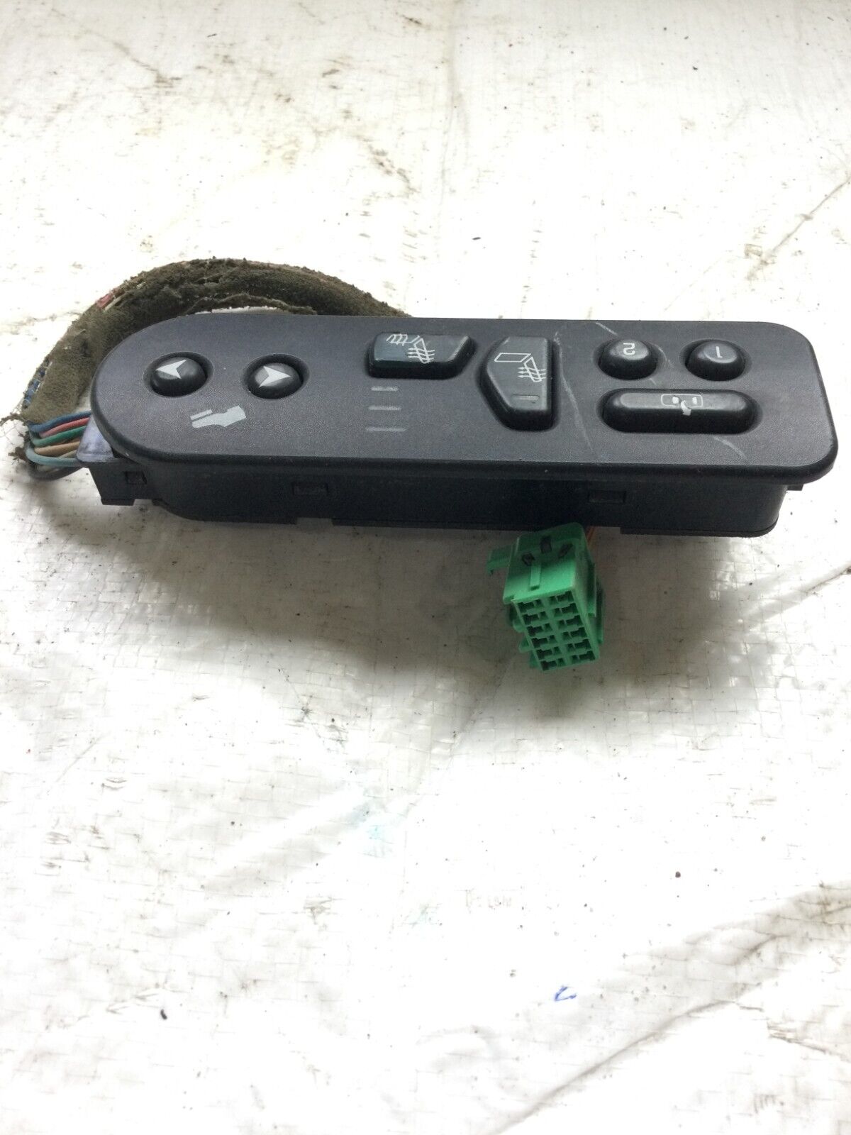 2003-2006 GMC Sierra 1500 Front Left Heater Memory Seat Pedal Switch OEM