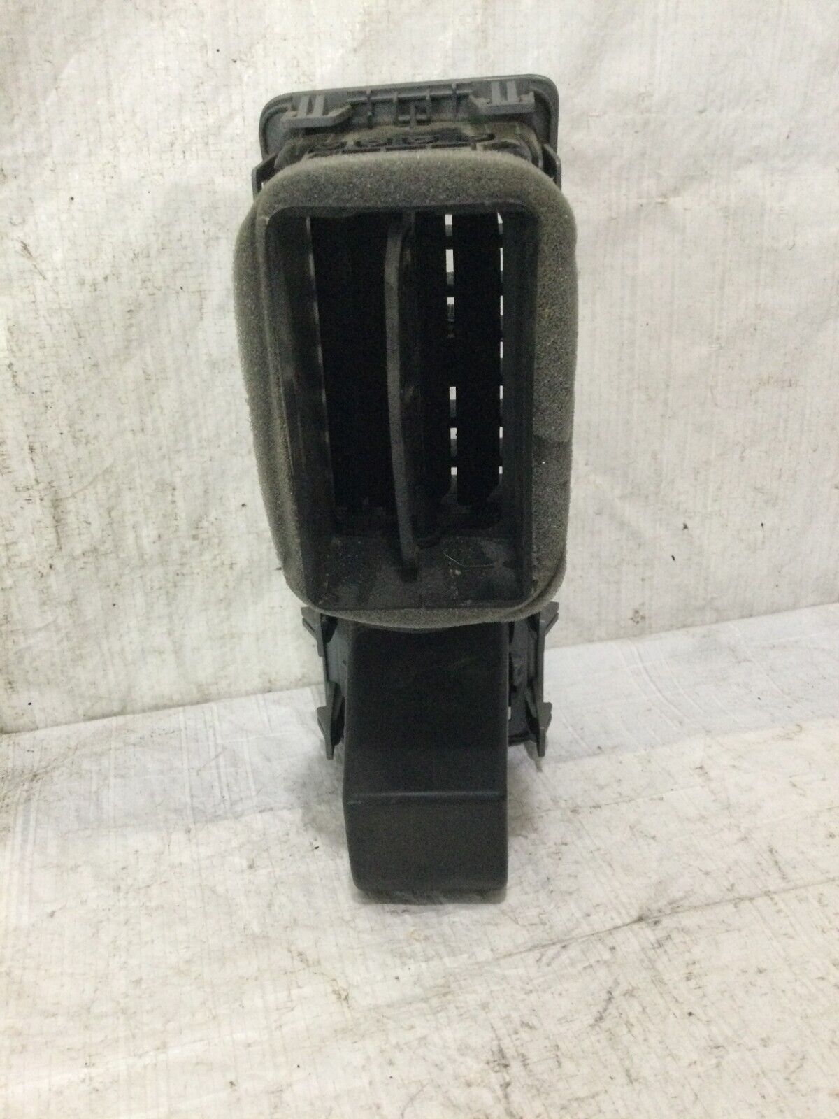 2018 RAM 1500  Right Side  Air Conditioning & Heater Vents OEM