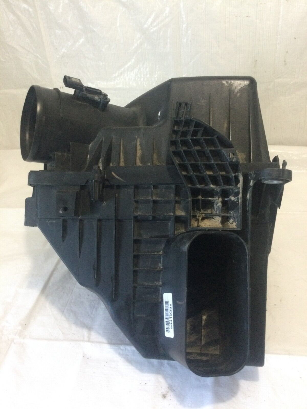 2019-2021 Chevy Silverado 1500 5.3L Air Cleaner Filter Housing OEM 84412395
