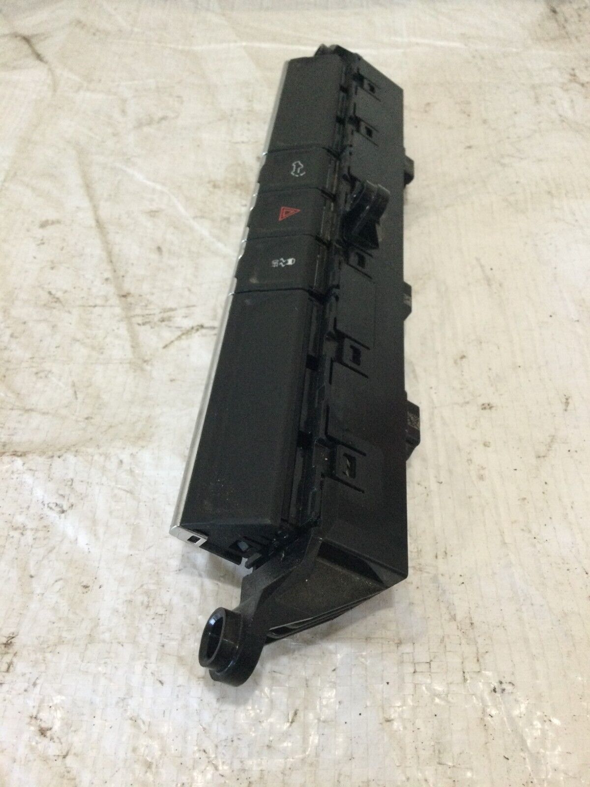 2019 Chevrolet Silverado 1500 Front Center Dashboard Switch Panel 84168736 OEM