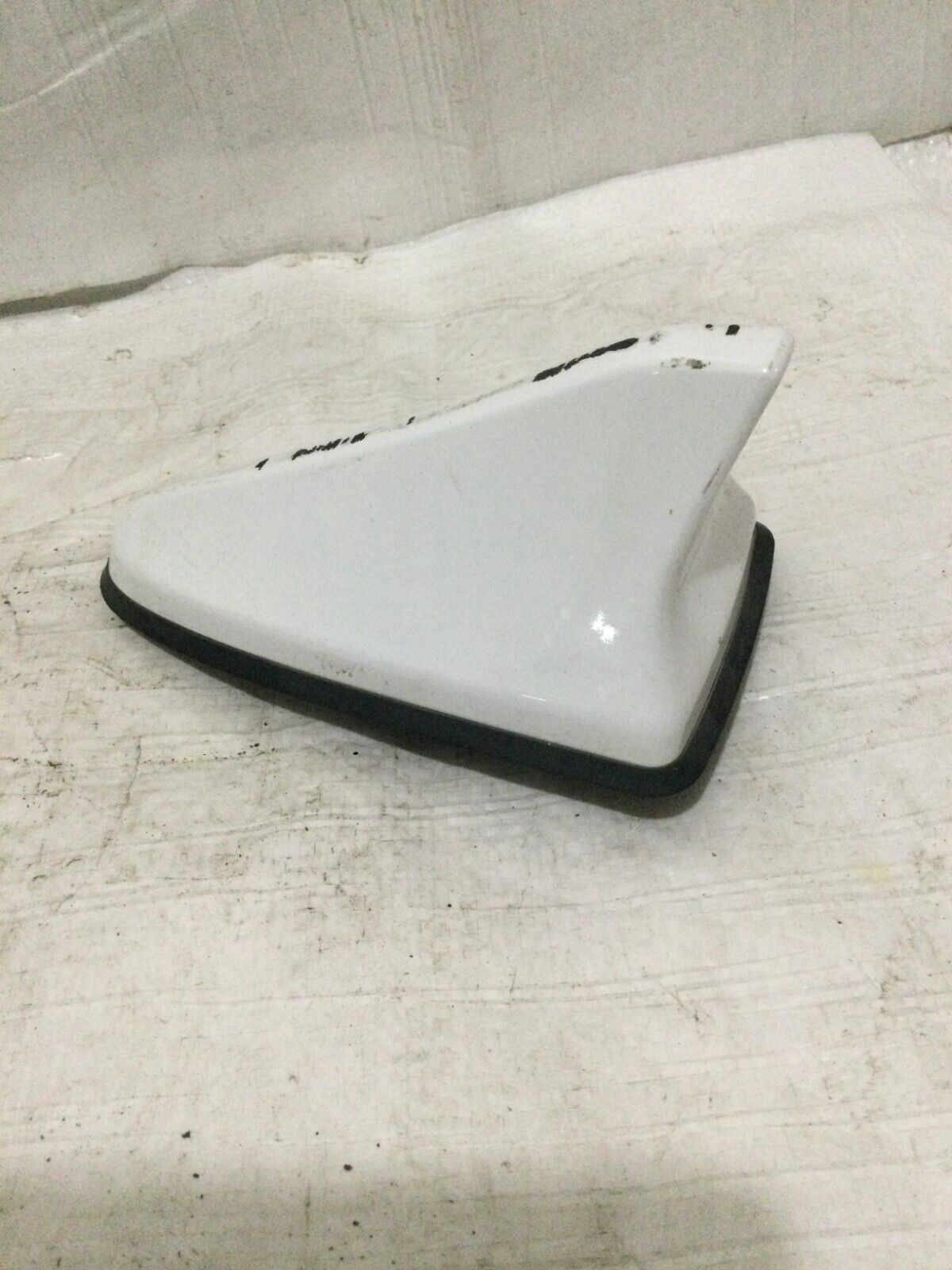 2017-2019 Hyundai Elantra Roof Shark Fin Antenna 96210-F2100W OEM