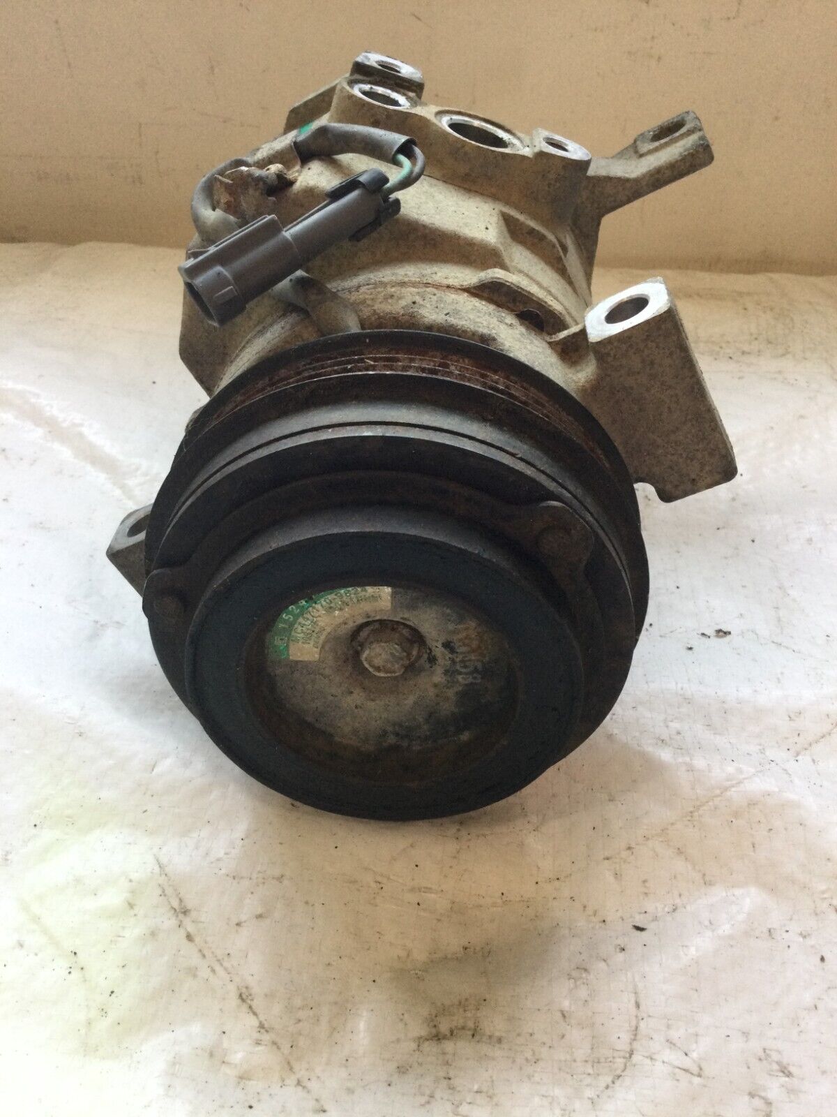 2007 Cadillac Escalade ESV A/C Air Compressor OEM HFC134a