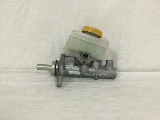 2012 Subaru Impreza 2.5L Turbo Master Power Brake Cylinder W/ Reservoir OEM