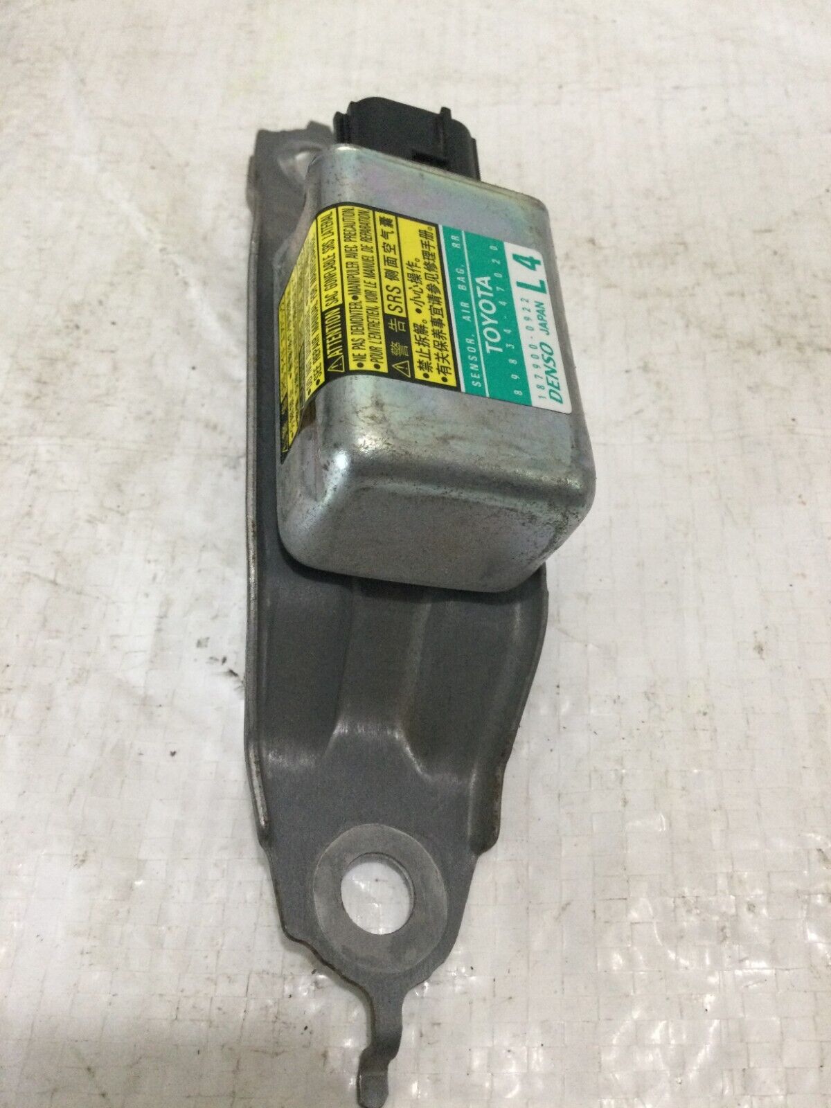 2004-2009 Toyota Prius Rear Left SRS Impact Crash Sensor Unit 89834-47020