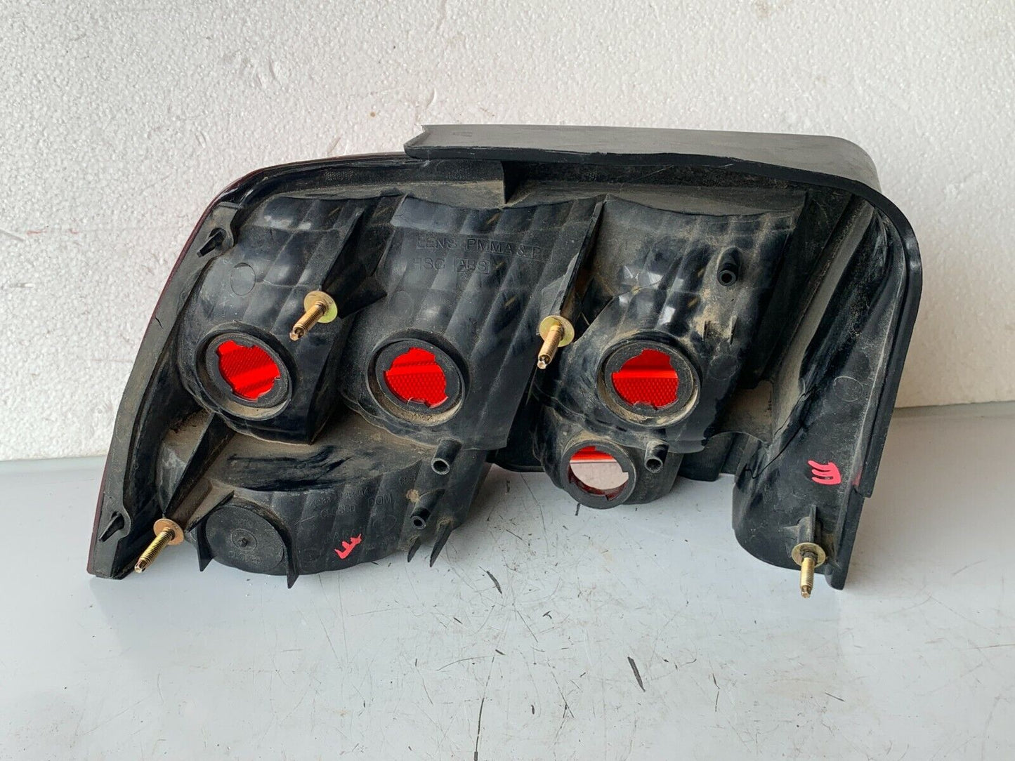 2004 Ford Mustang Tail Light Lamp Rear Right Passenger Side OEM RH
