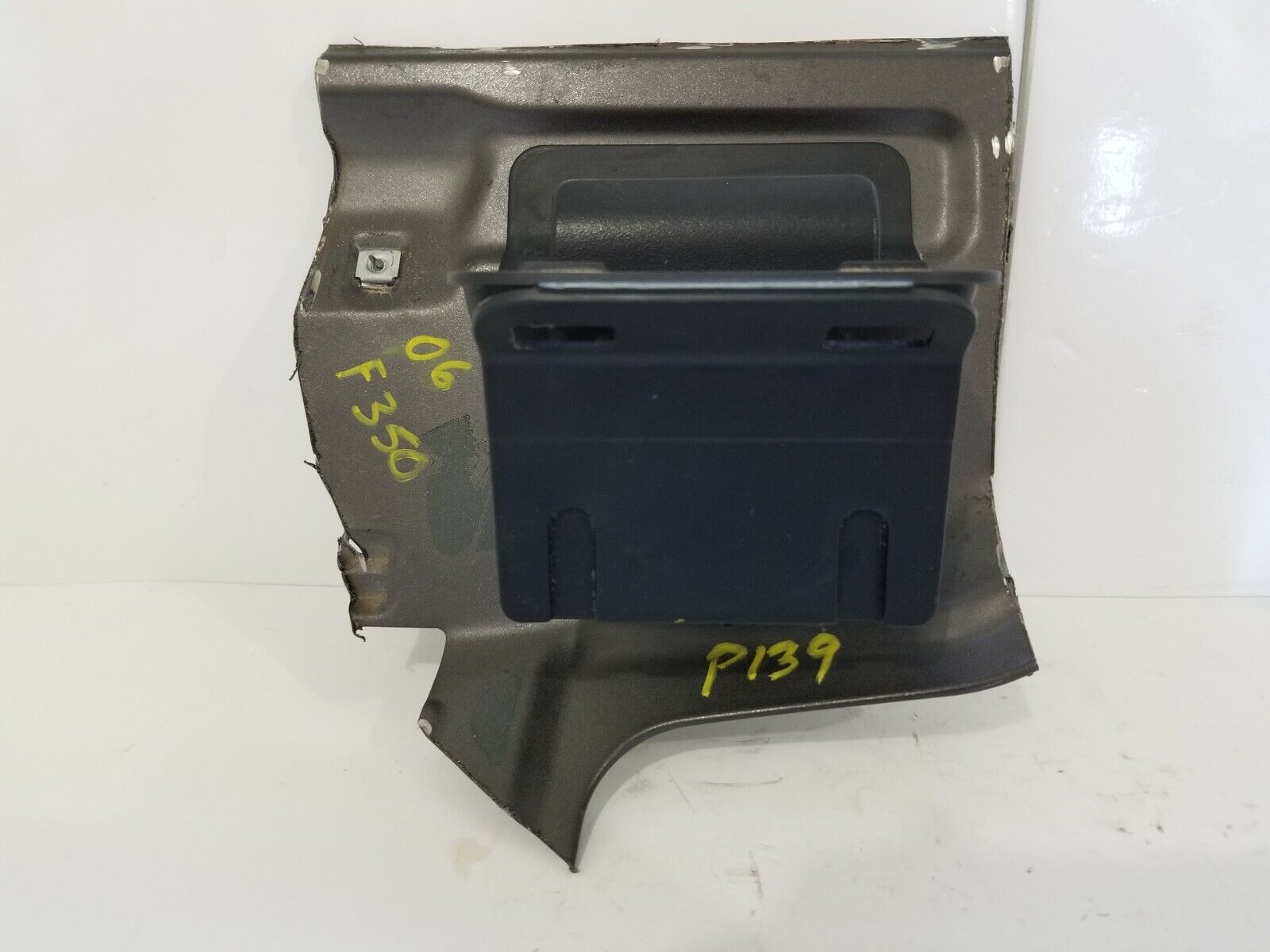 2006-2007 F250 F350 Super Duty Ext Cab Rear Right Inside Door Handle OEM 