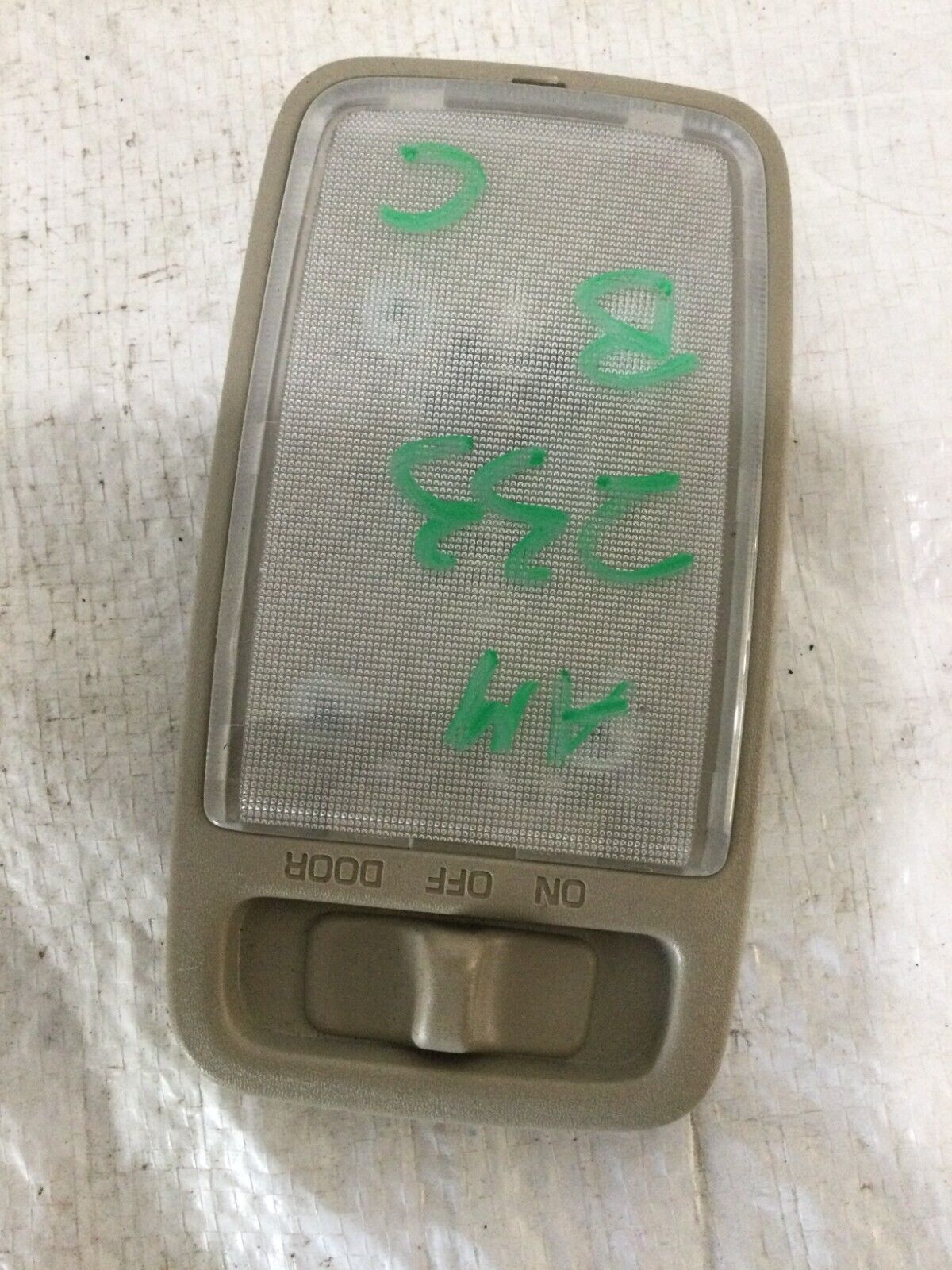 2003 Toyota Highlander  Interior Overhead Dome Light OEM